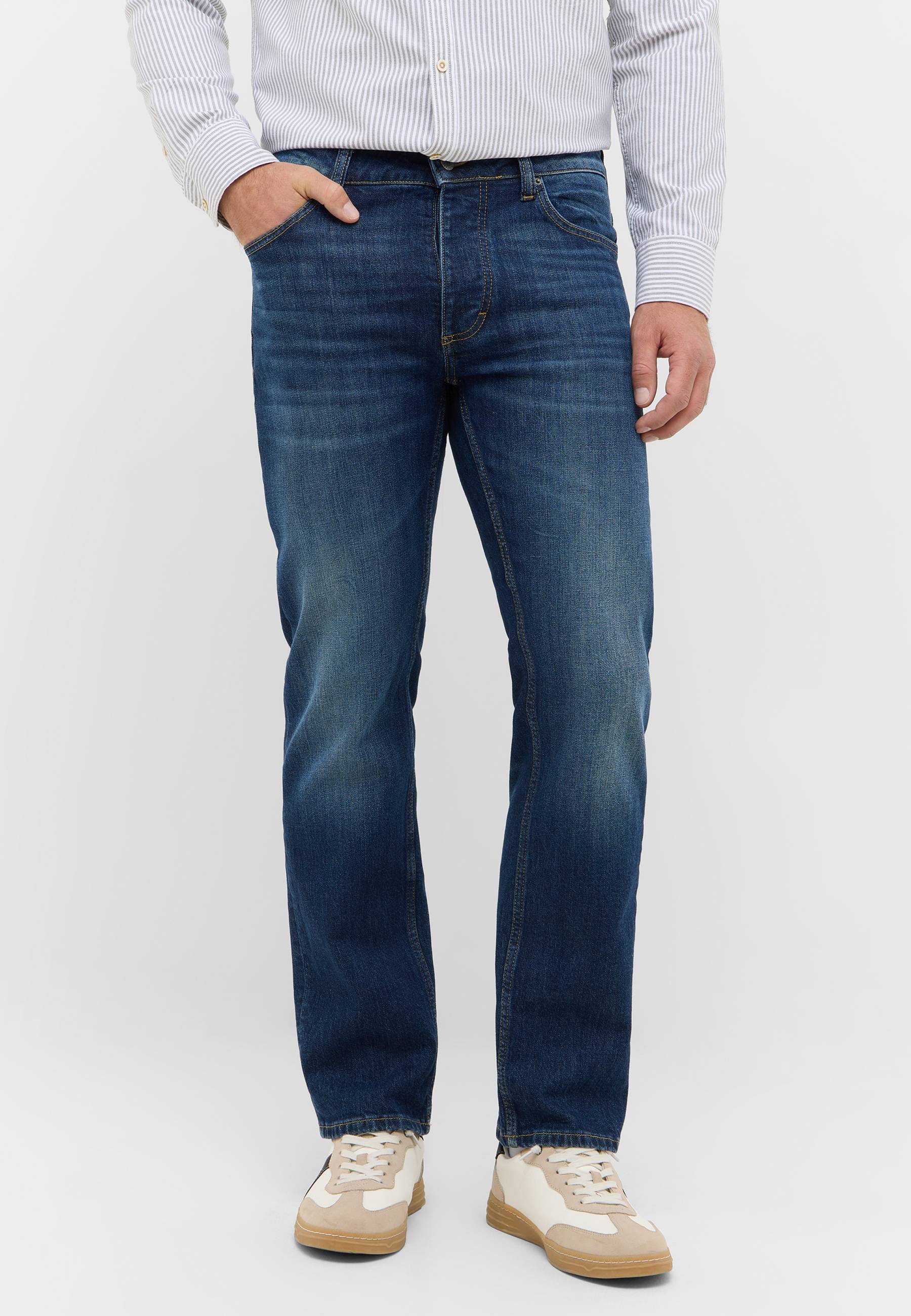 Hosen, Jeans, Erwachsener, Mann, Person