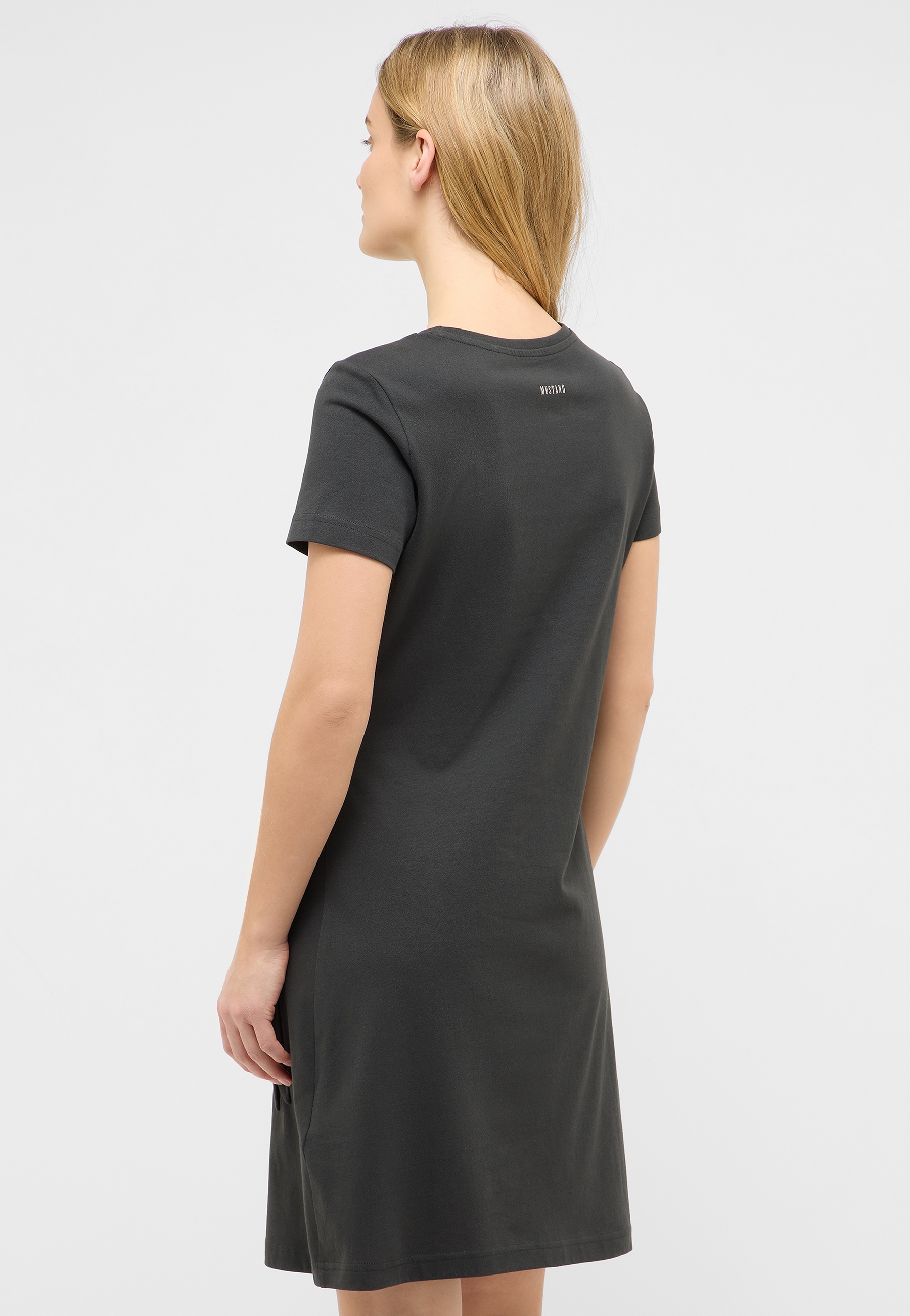 T-Shirt-Kleid, kurze Ärmel, Grau, knielang, kleine Rückenausdruck