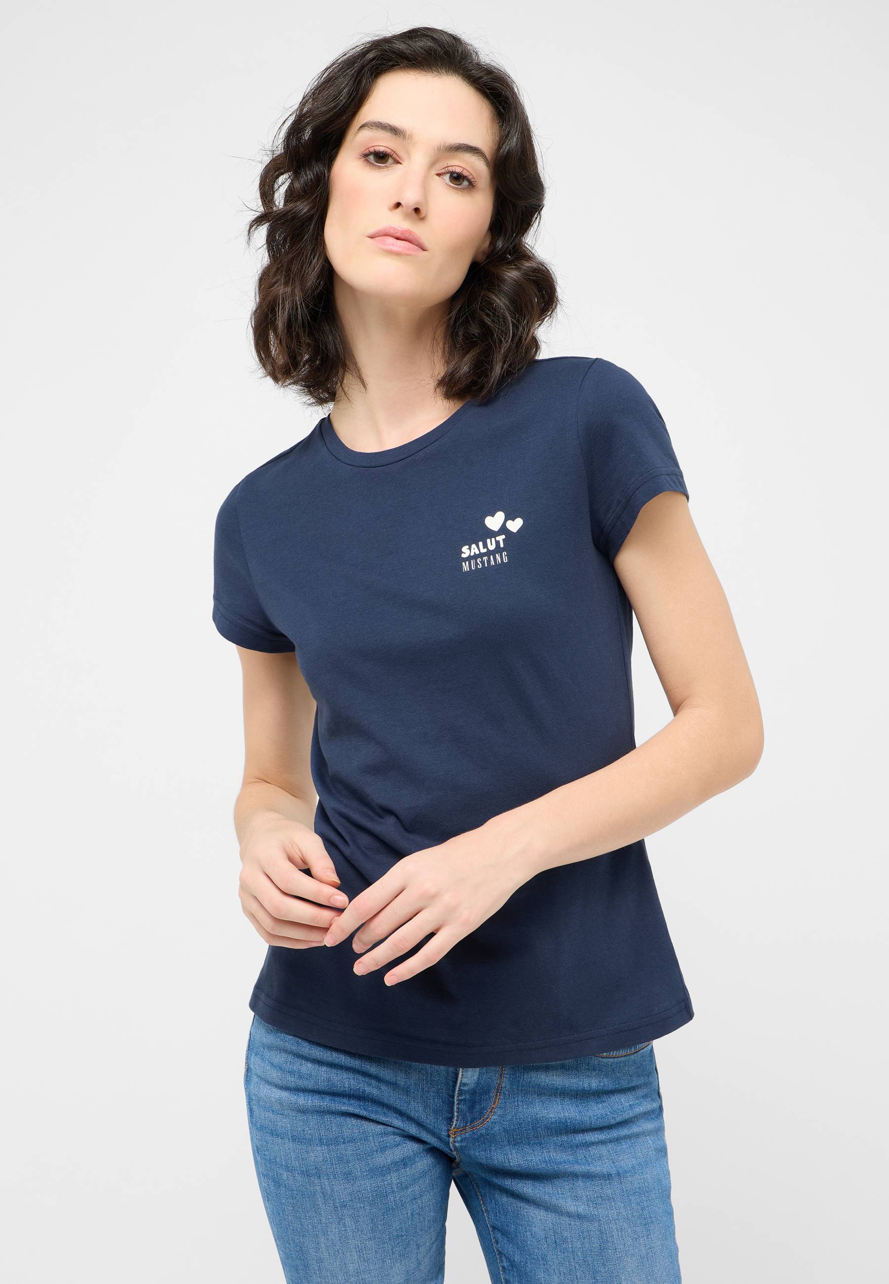 Bekleidung, T-shirt, Ärmel, Bluse, Person