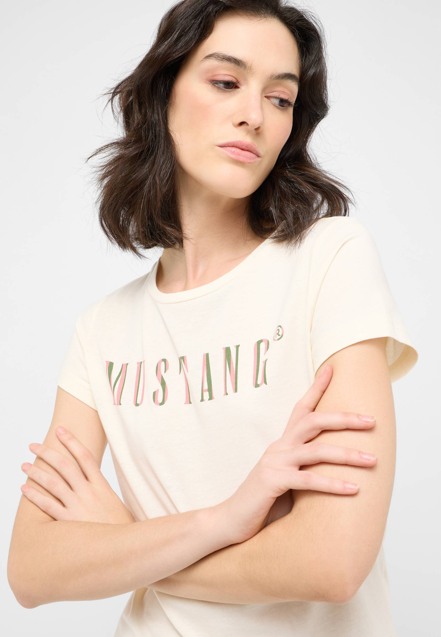 T-shirt, Ärmel, Person, Gesicht, Kopf