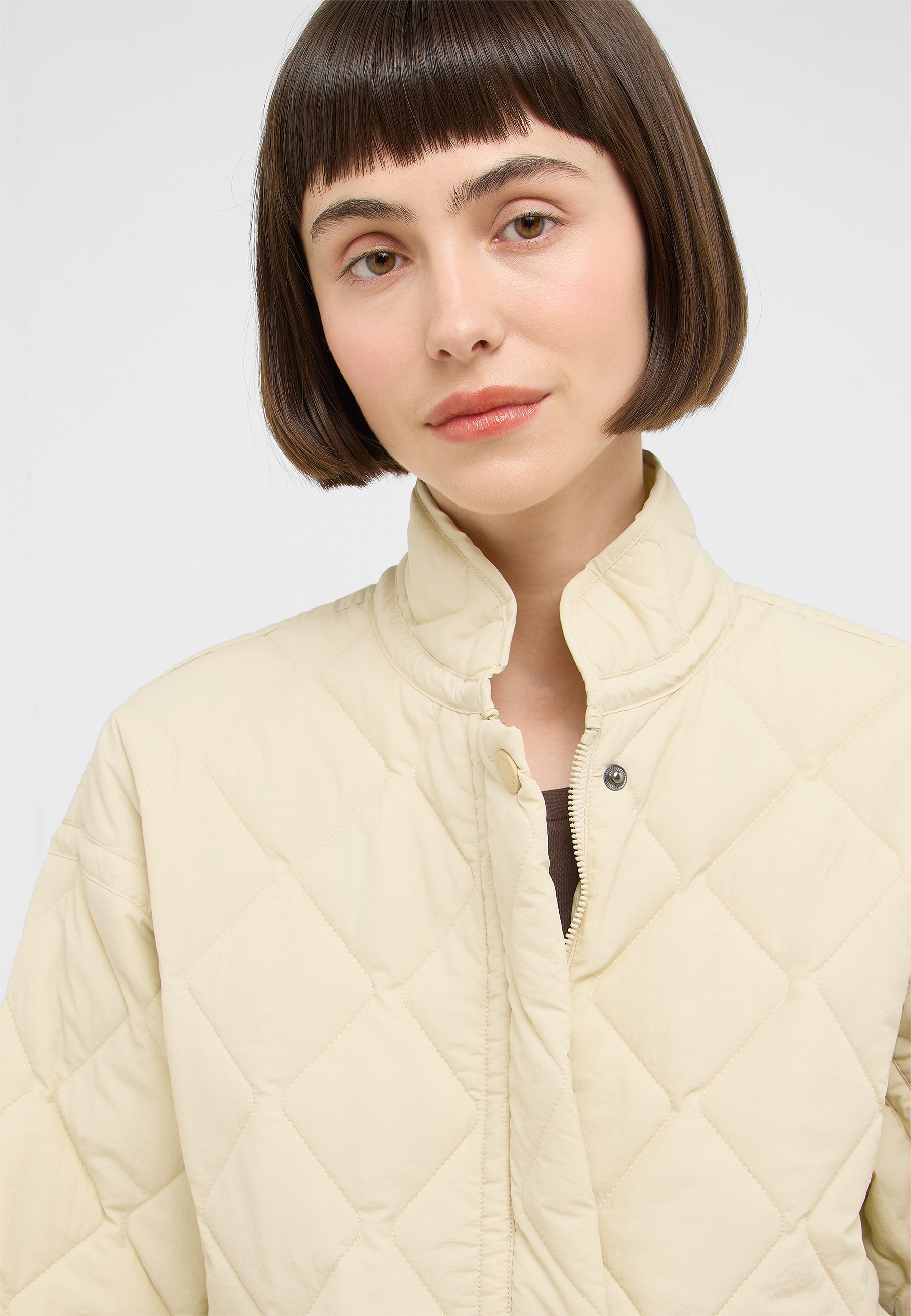 Quilted Jacket, Beige Jacket, Kragenhoch, Muster Quilt, Reißverschluss