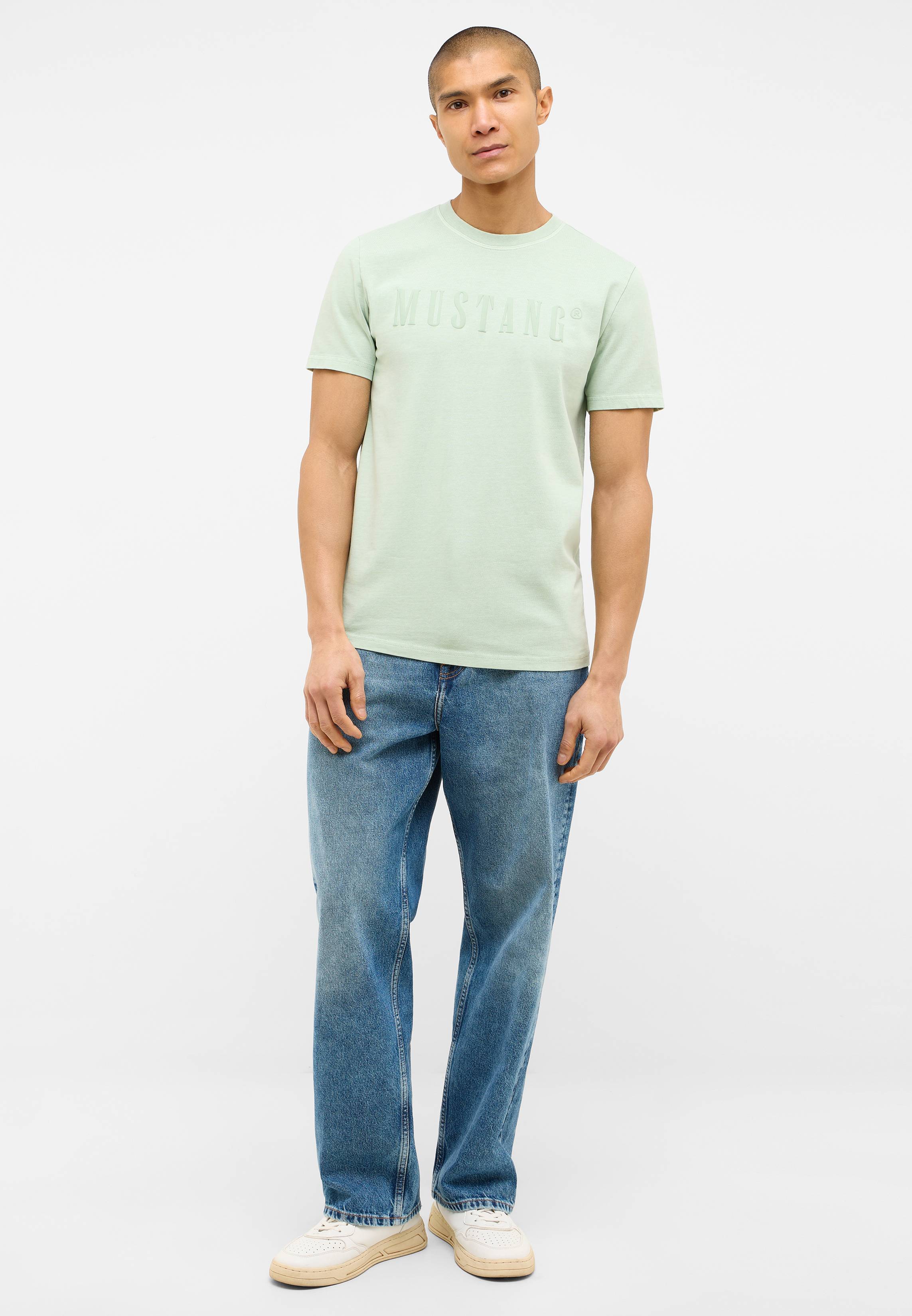 T-shirt, Hosen, Person, Stehend, Jeanshose