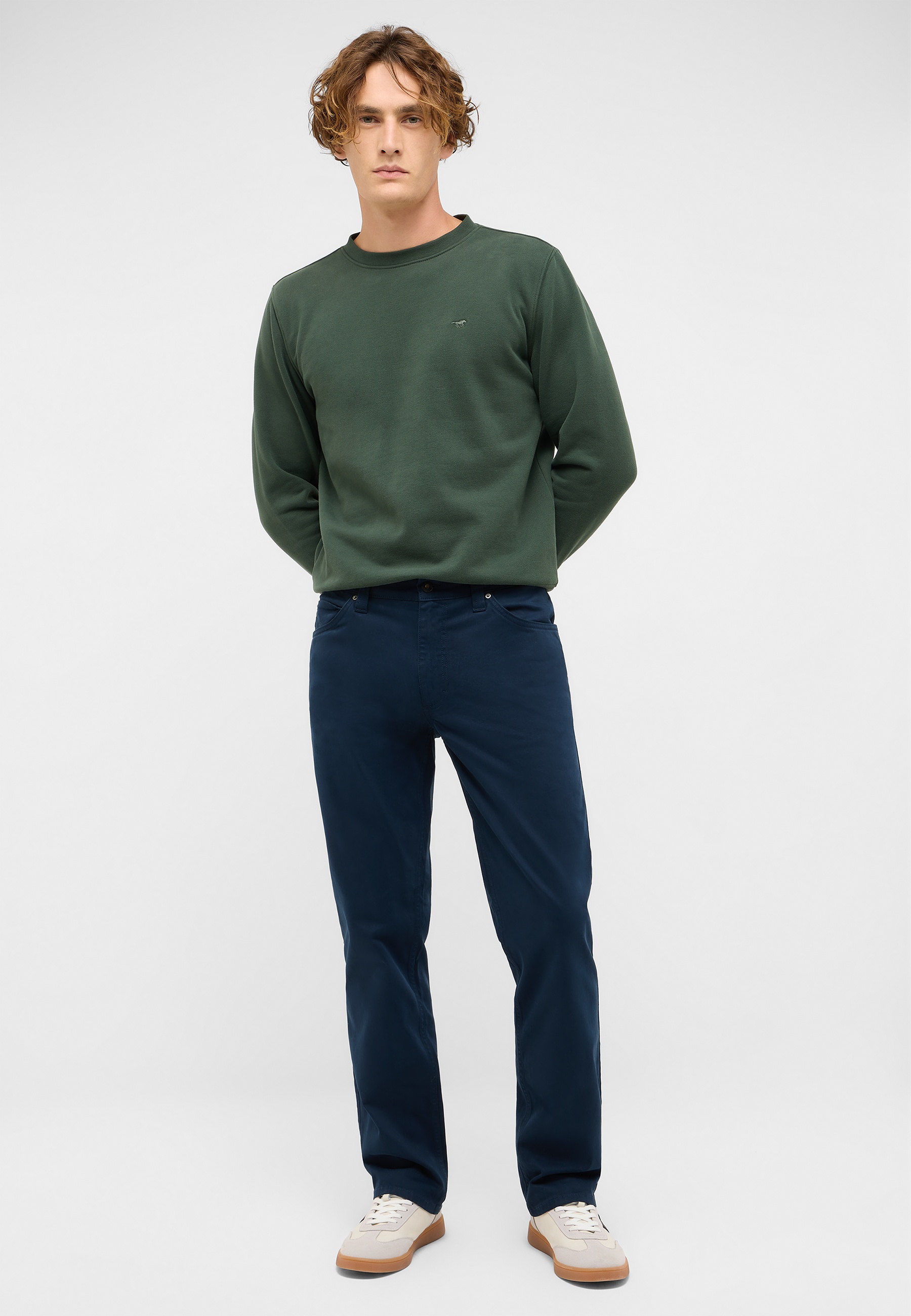 Bekleidung, Hosen, Person, Pullover, Jeanshose
