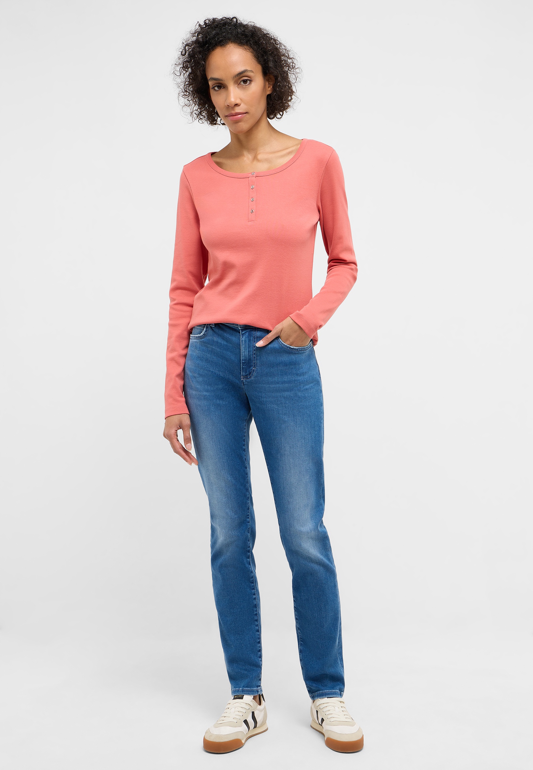 Bekleidung, Hosen, Langarm, Jeans, Person