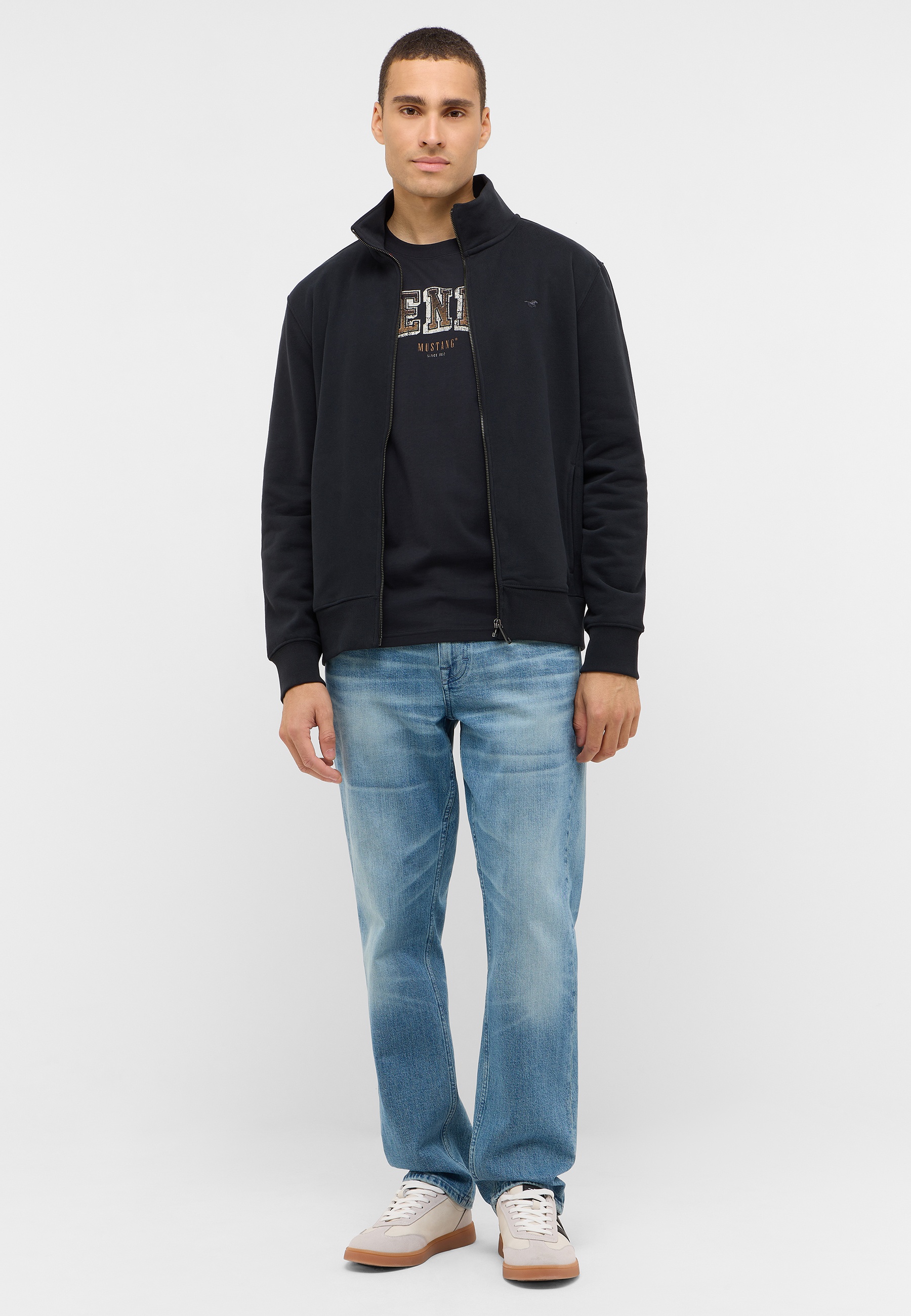 Hosen, Mantel, Jacke, Pullover, Sweatshirt