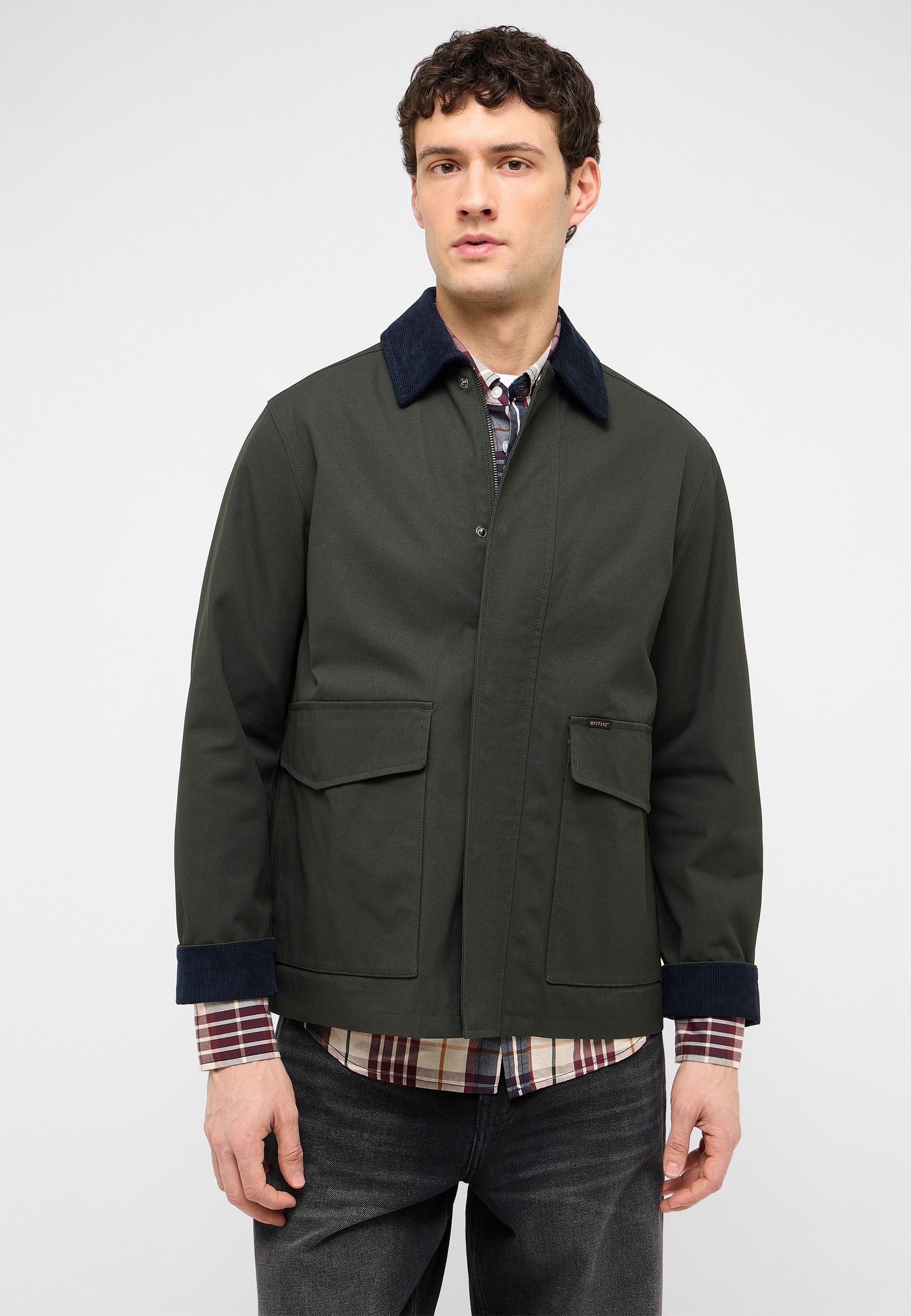 Jacket, Olive green, Corduroy collar, Front pockets, Button closure