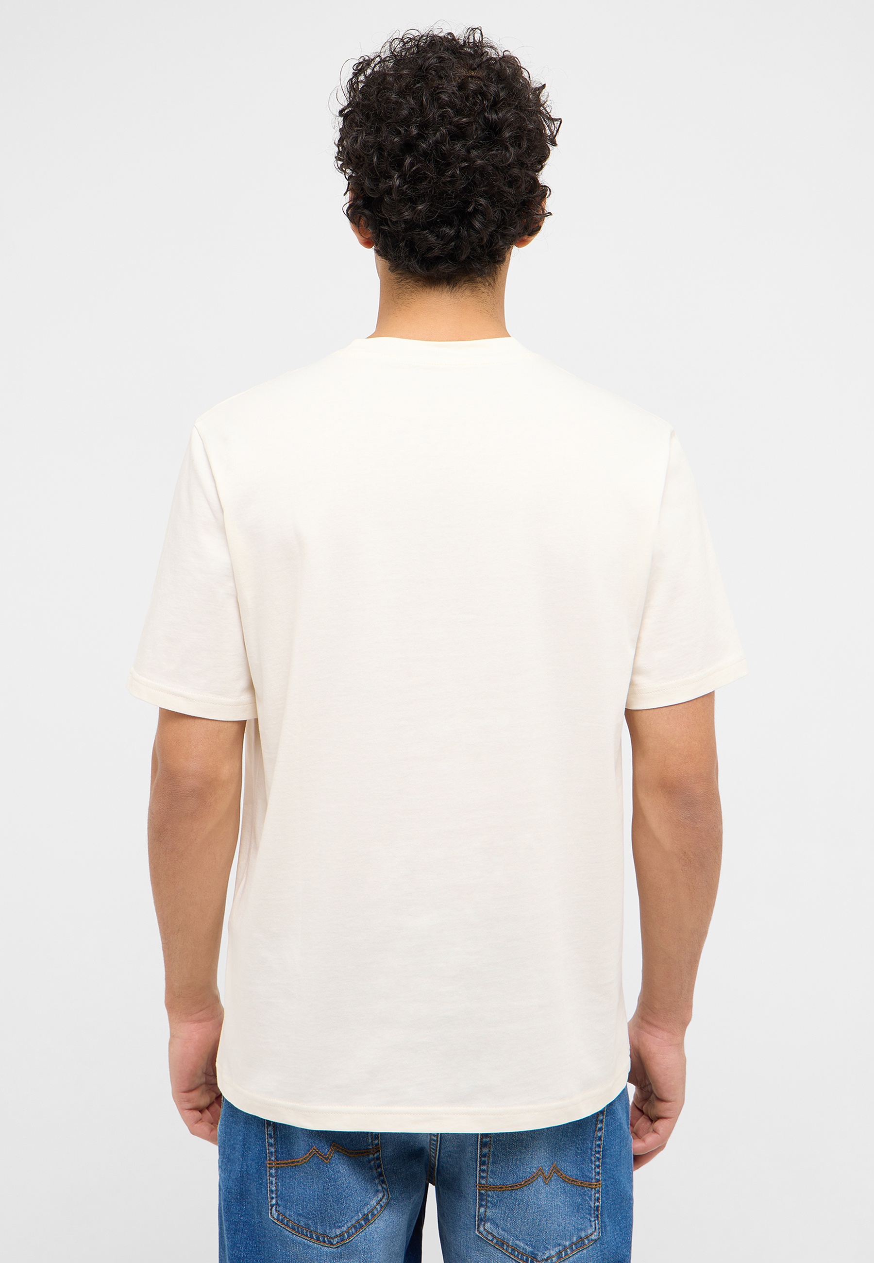 T-shirt, Jeans, Erwachsener, Mann, Person