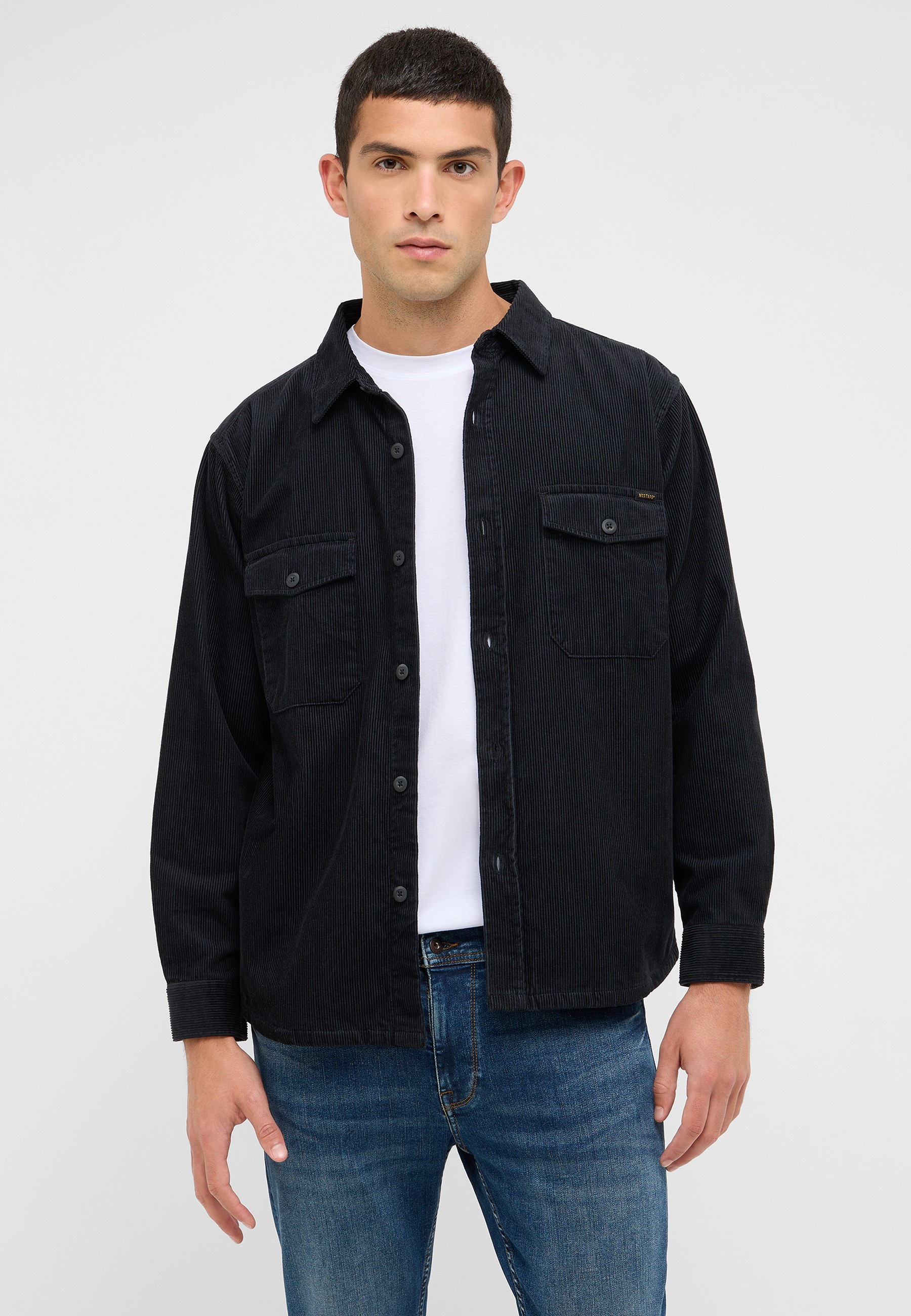 Mantel, Jacke, Hosen, Hemd, Langarm