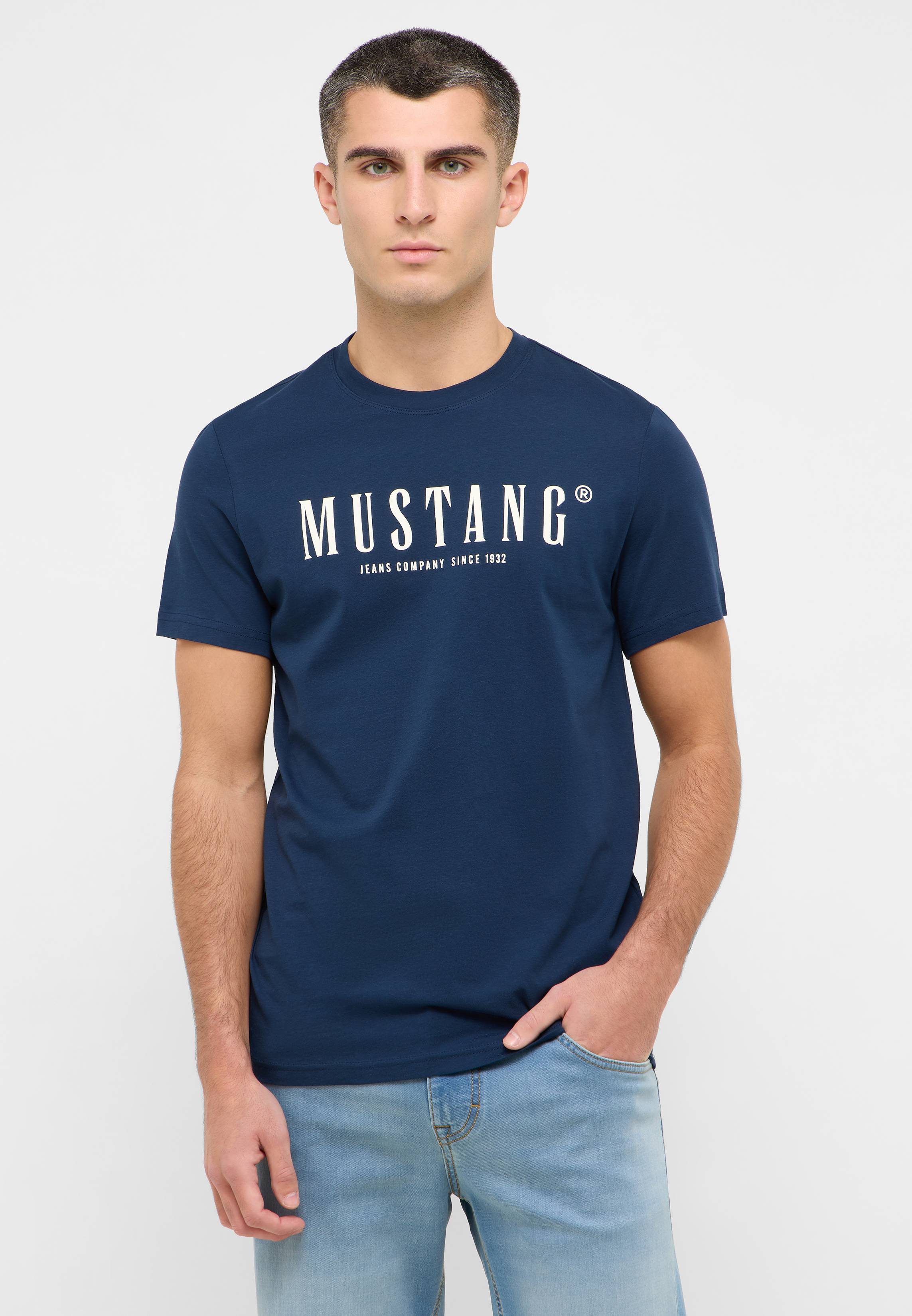 T-shirt, Hemd, Erwachsener, Mann, Person