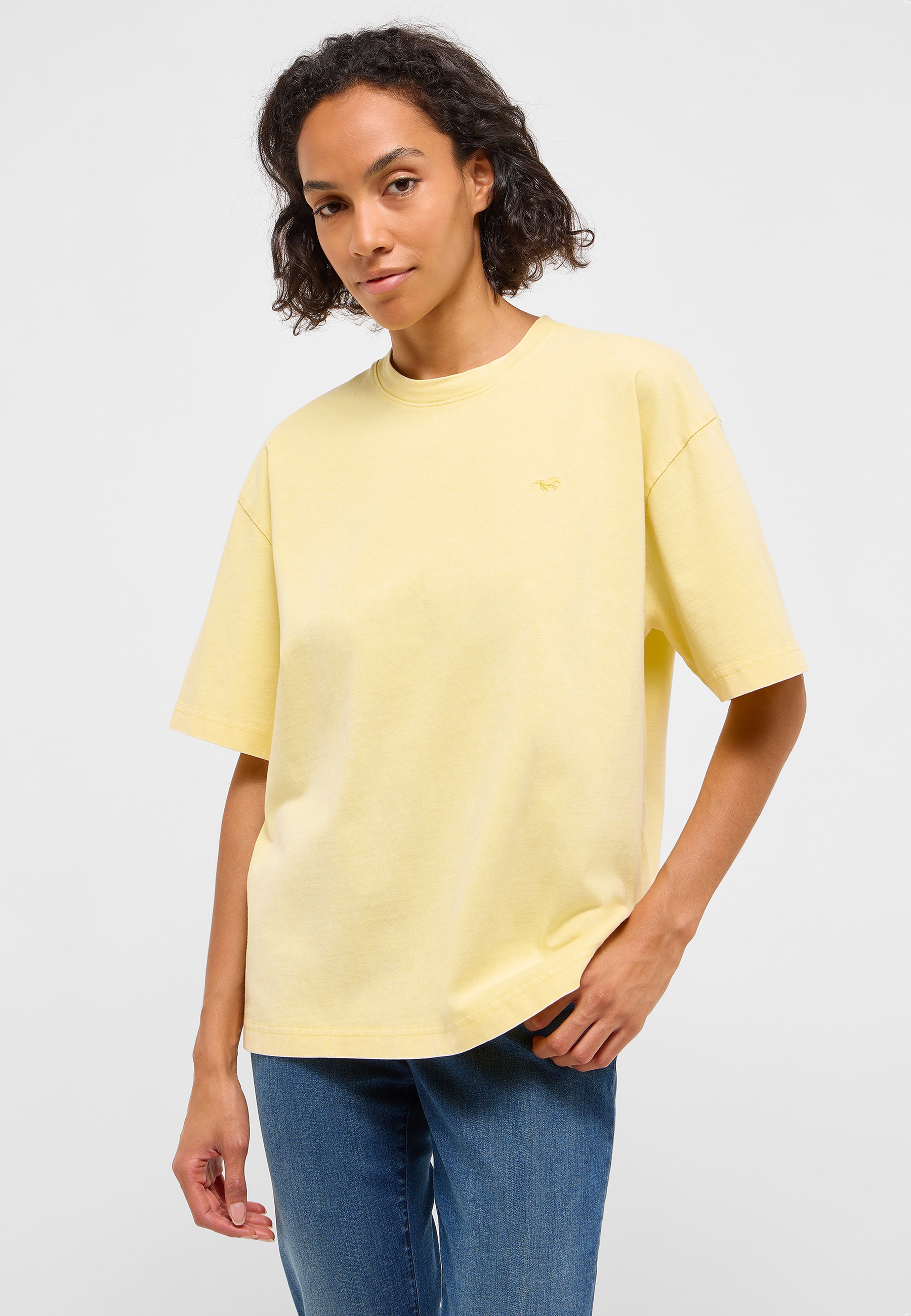 T-shirt, Bluse, Person, Jeans, Ärmel