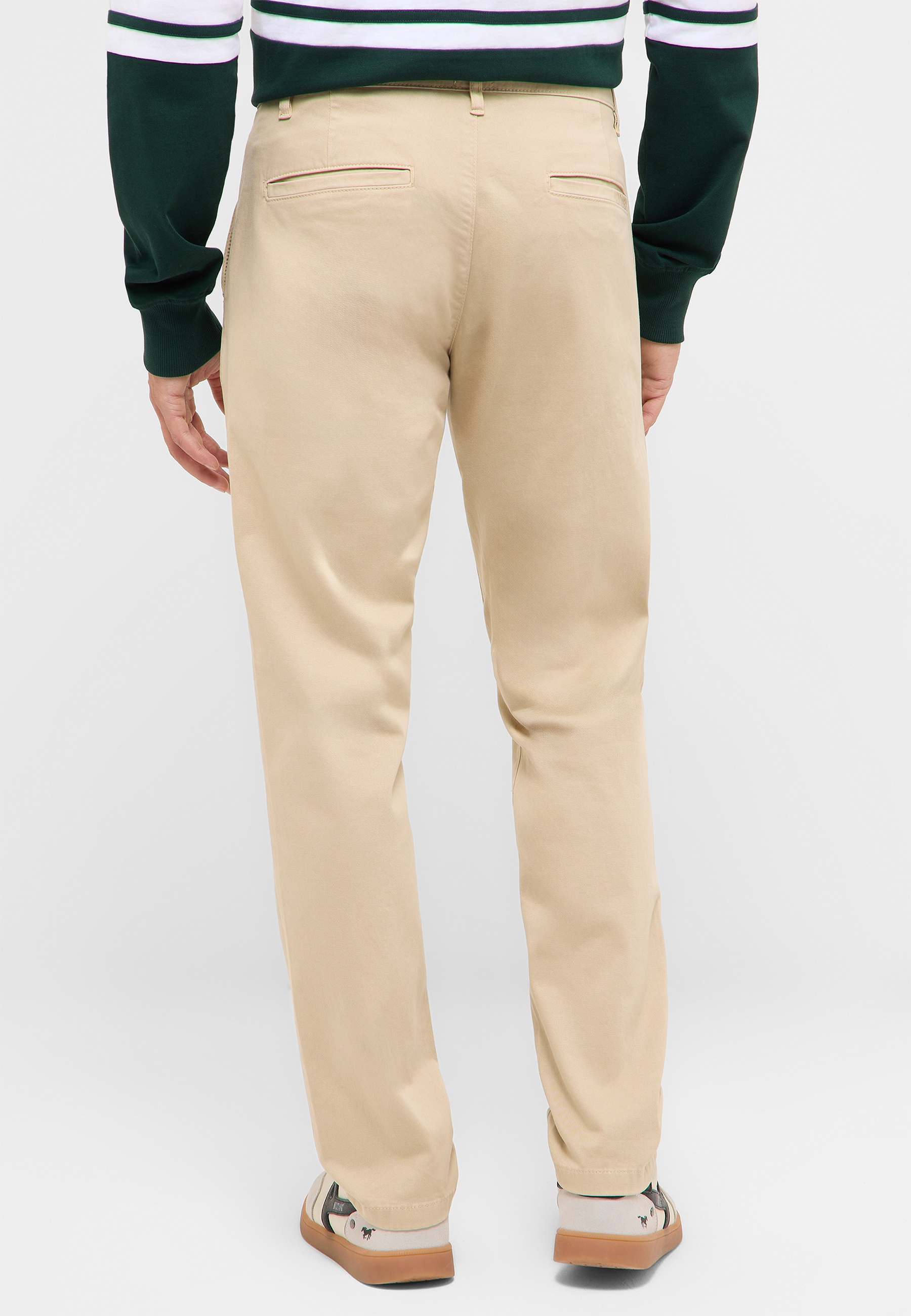 Hose Style Brad Chino Essentials