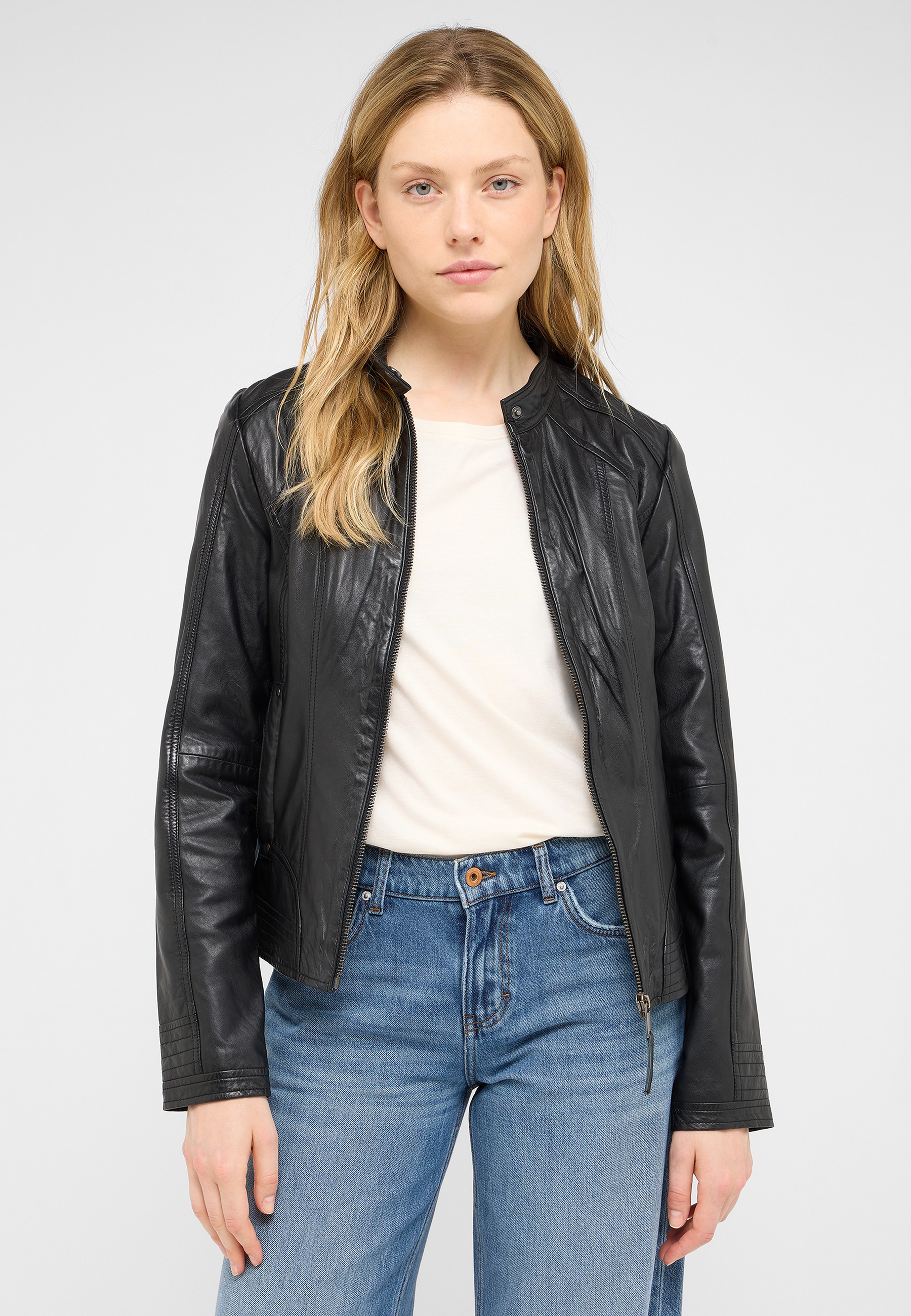 Bekleidung, Mantel, Jacke, Person, Lederjacke