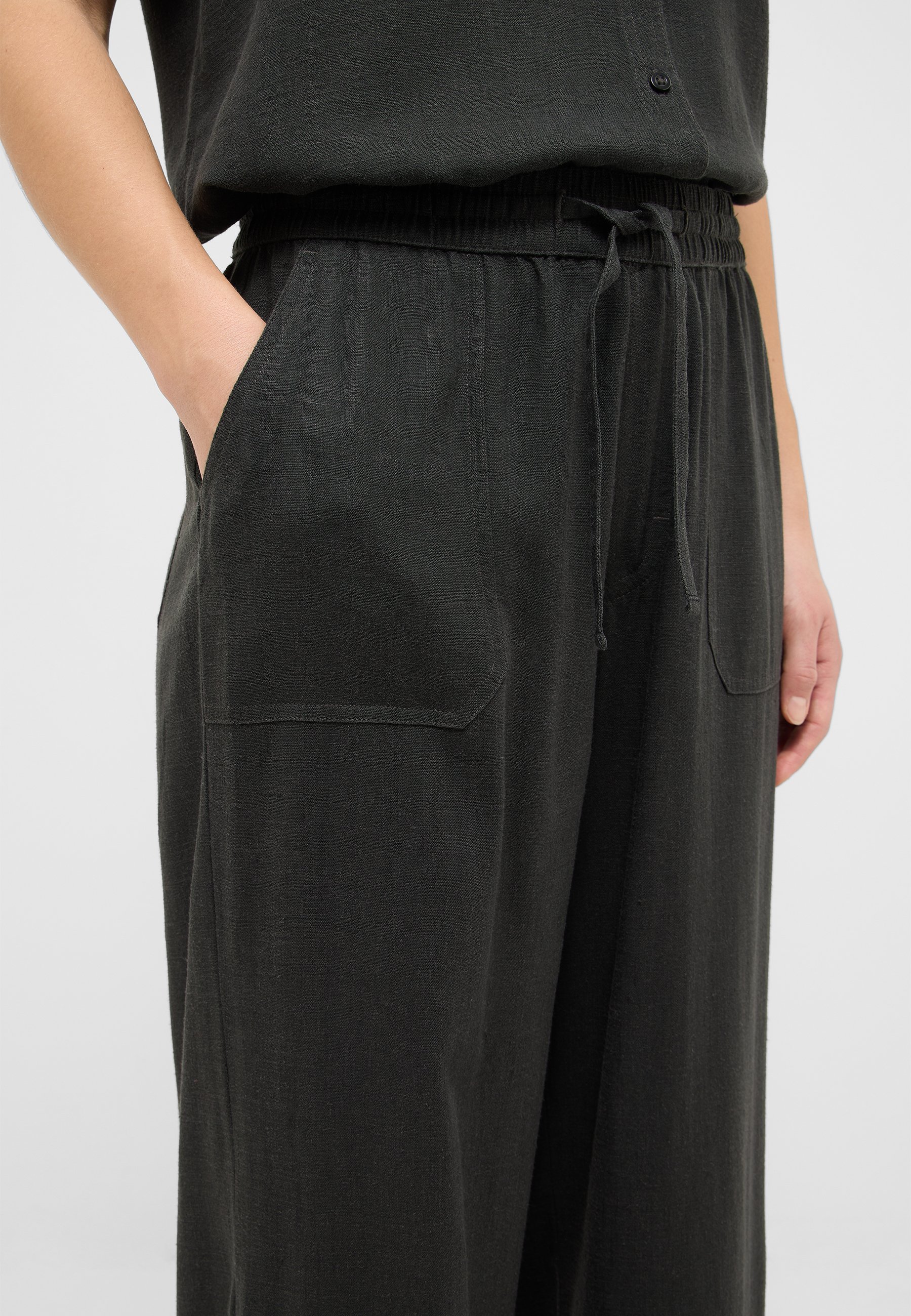 Hose, Jogginghose, Gürtelzug, Pockets, Schwarz