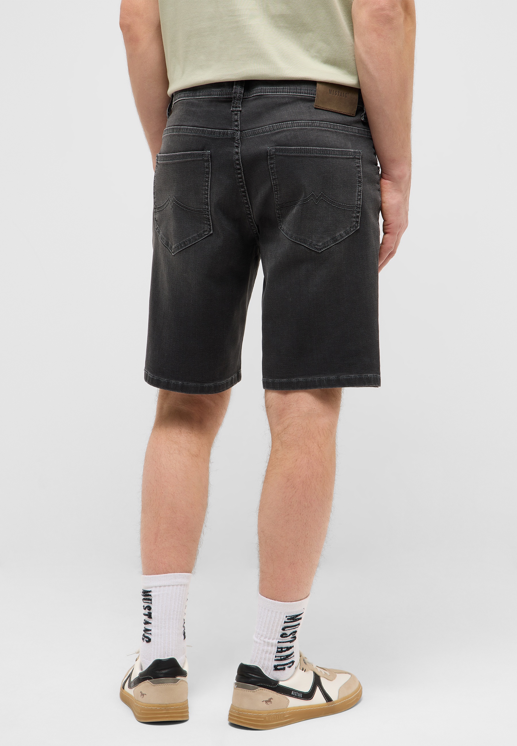 Herren-Shorts, Jeansshorts, Rückenansicht, Grau Schwarz, Back Pockets
