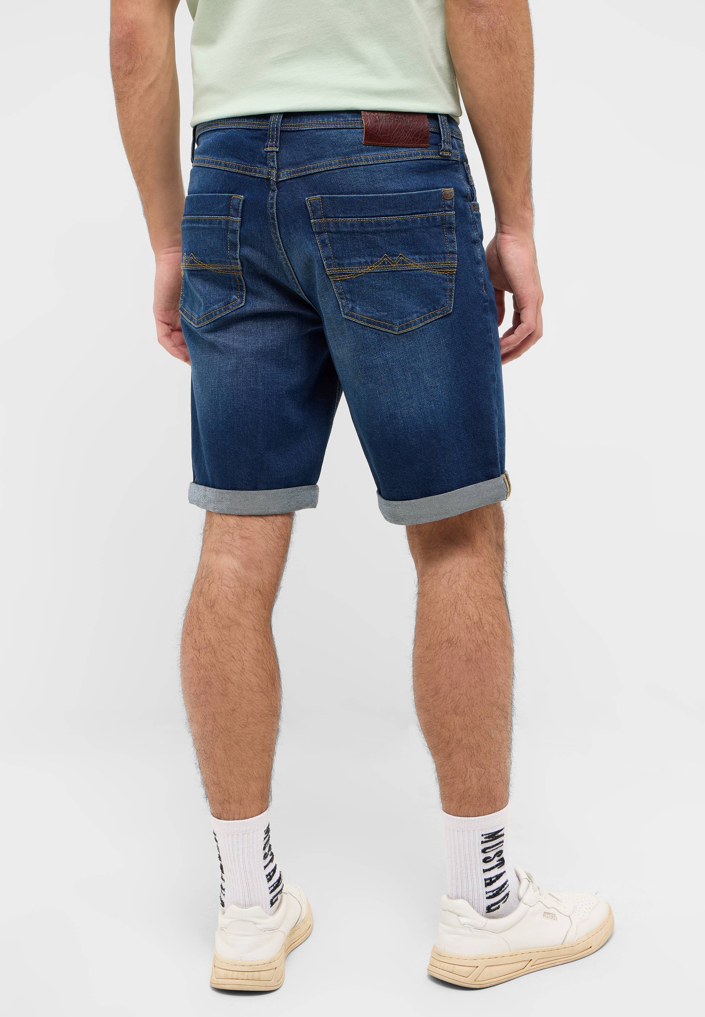 Bekleidung, Kurze Hosen, Hosen