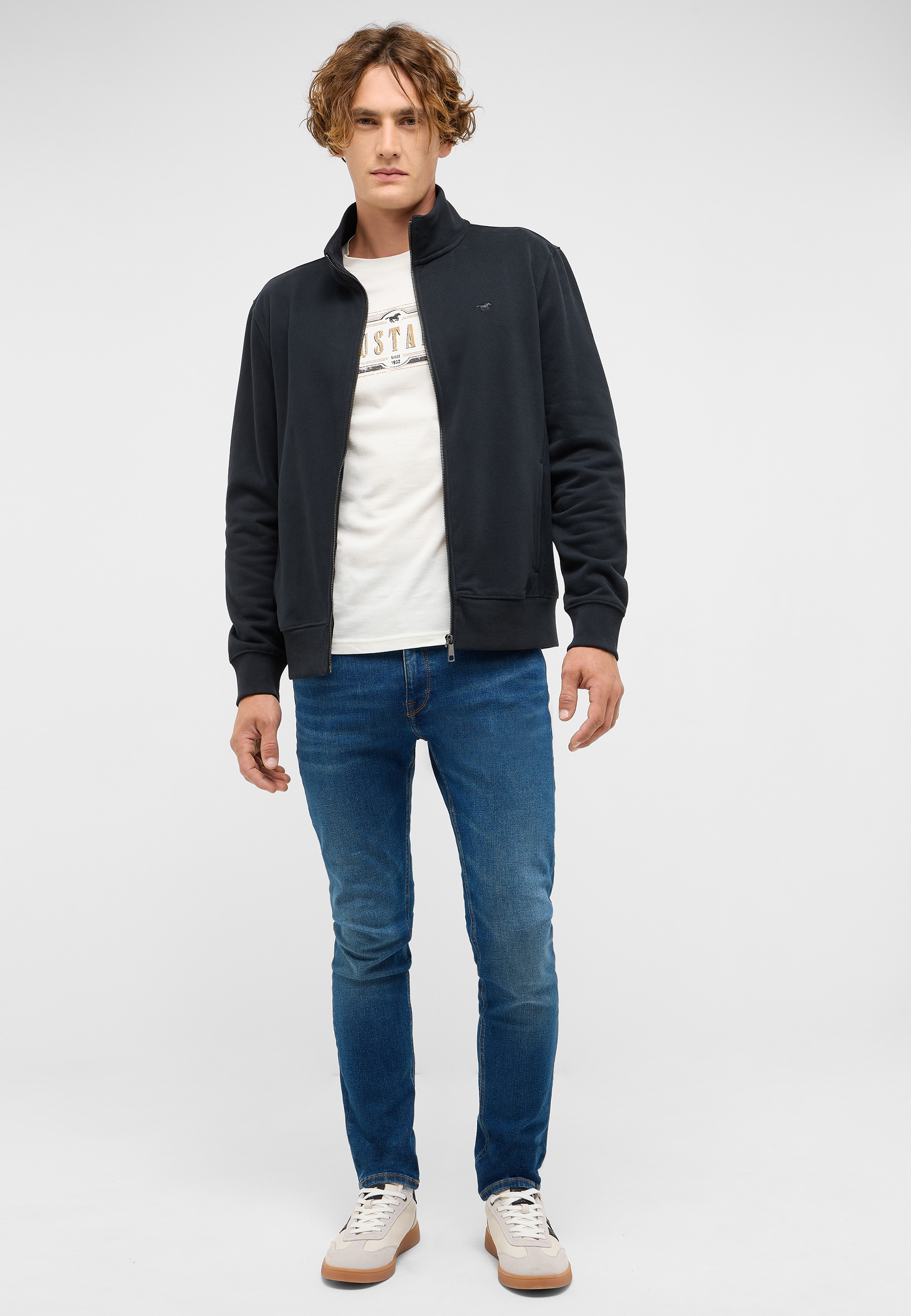 Mantel, Jacke, Blazer, Hosen, Person