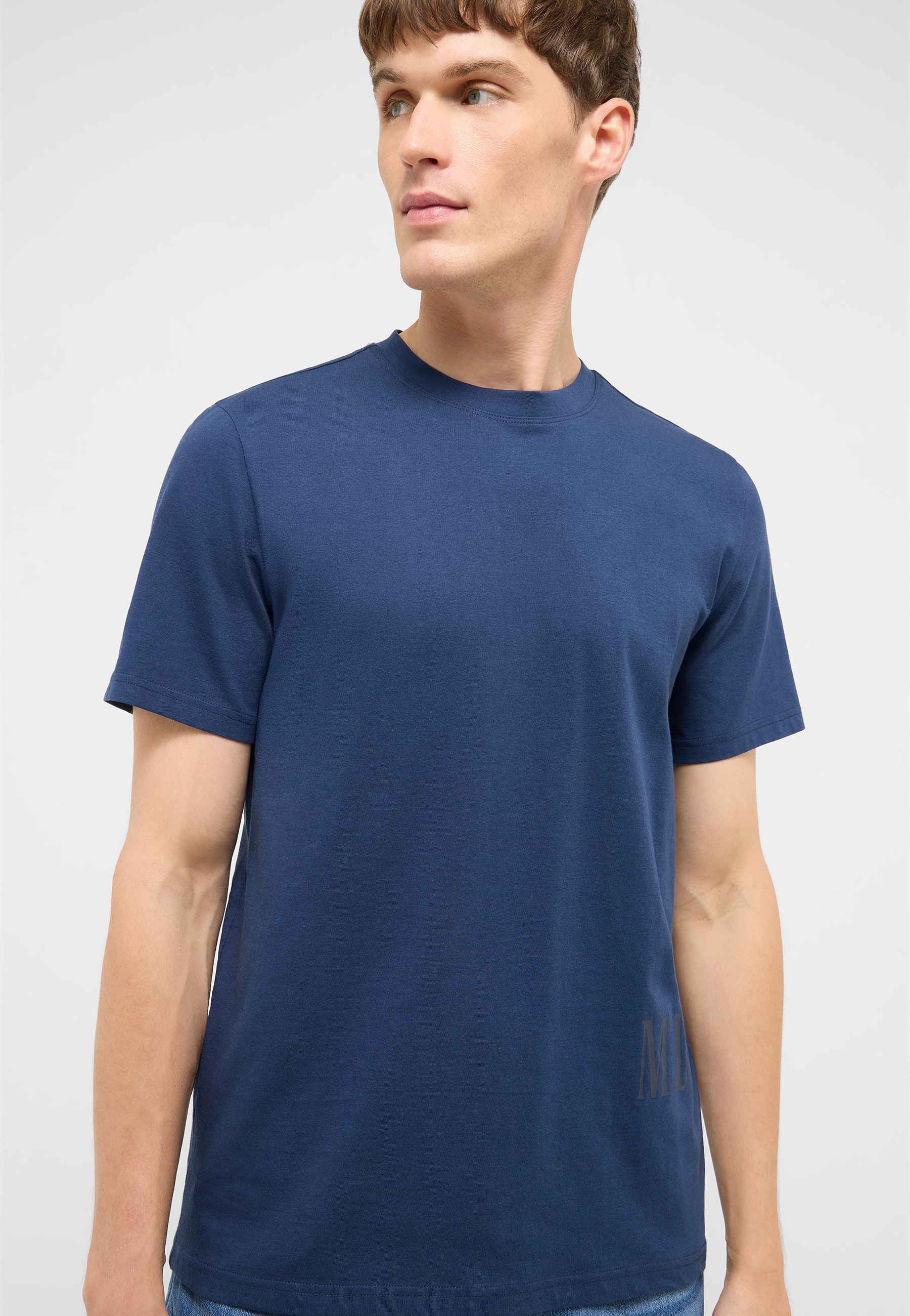 t-shirt, crew neck, short sleeve, plain, blue