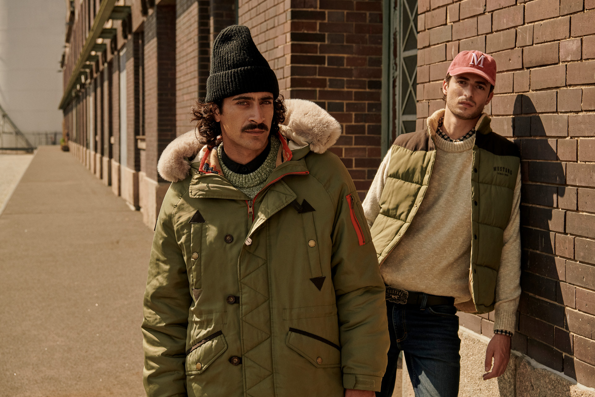 Mantel, Mütze, Hut, Jacke, Hosen