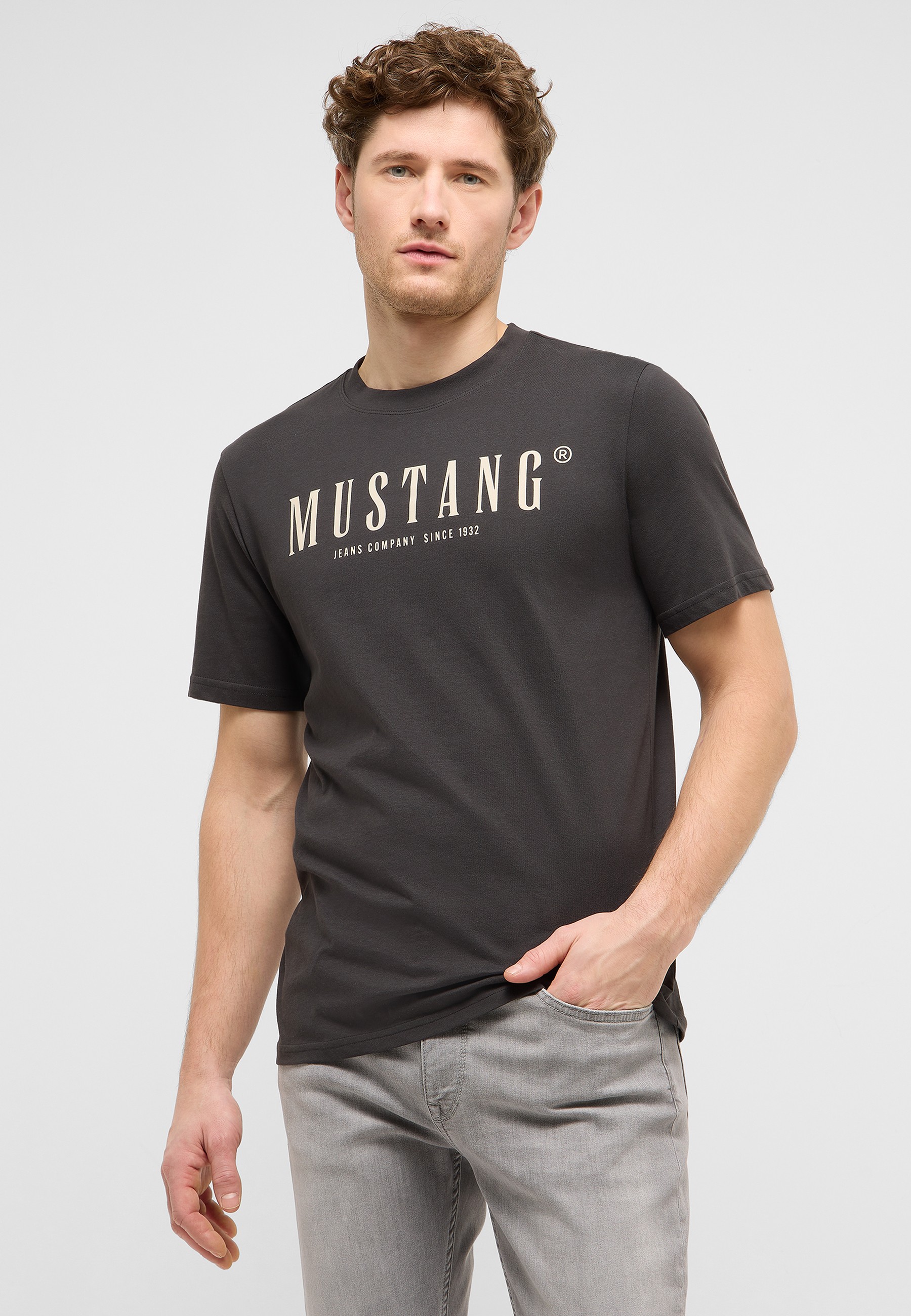 t-shirt, Rundhals, Kurzarm, Grafikaufdruck, Mustang
