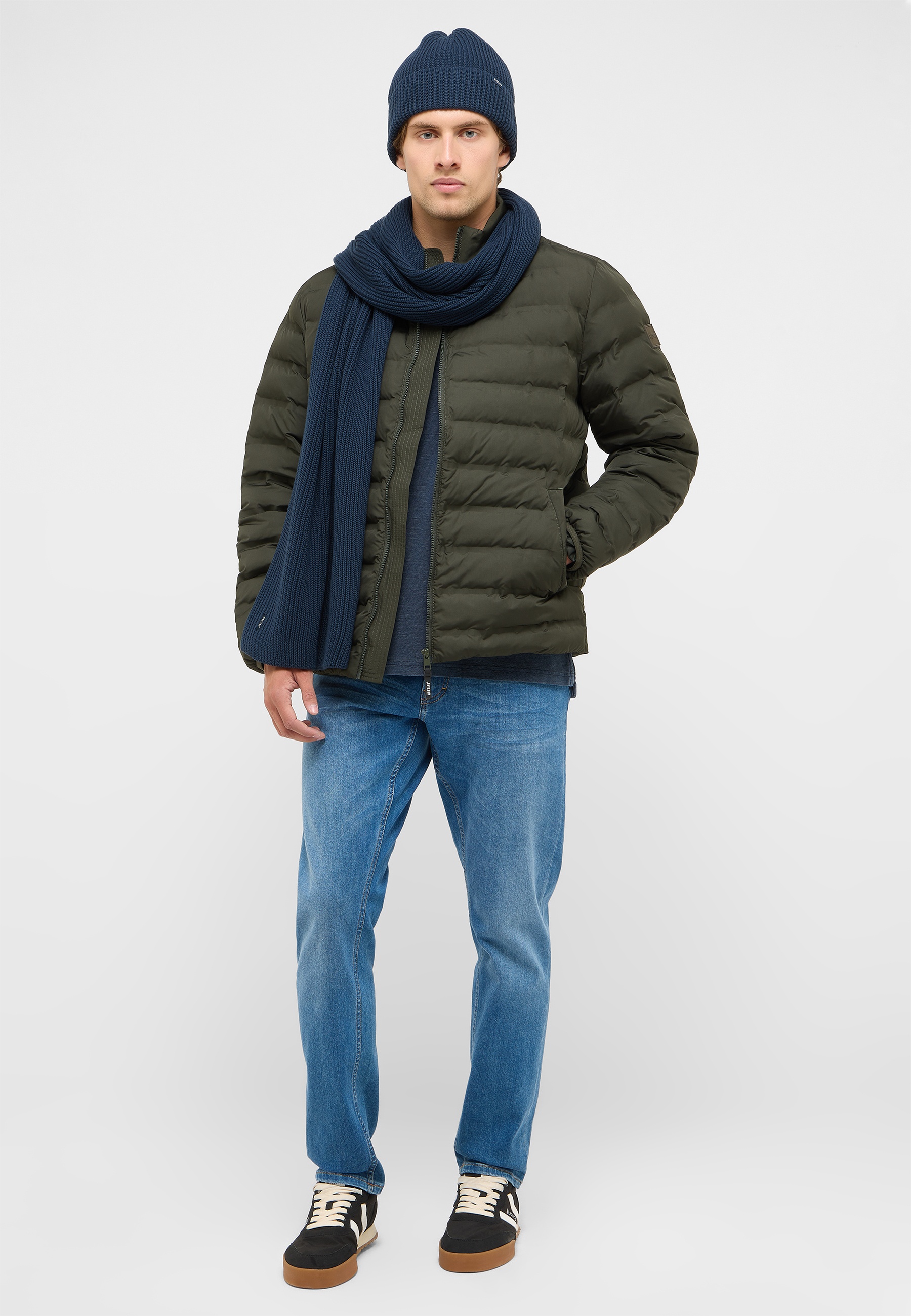 Daunenjacke, Olivegrün, Pufferjacke, Schal, Mütze