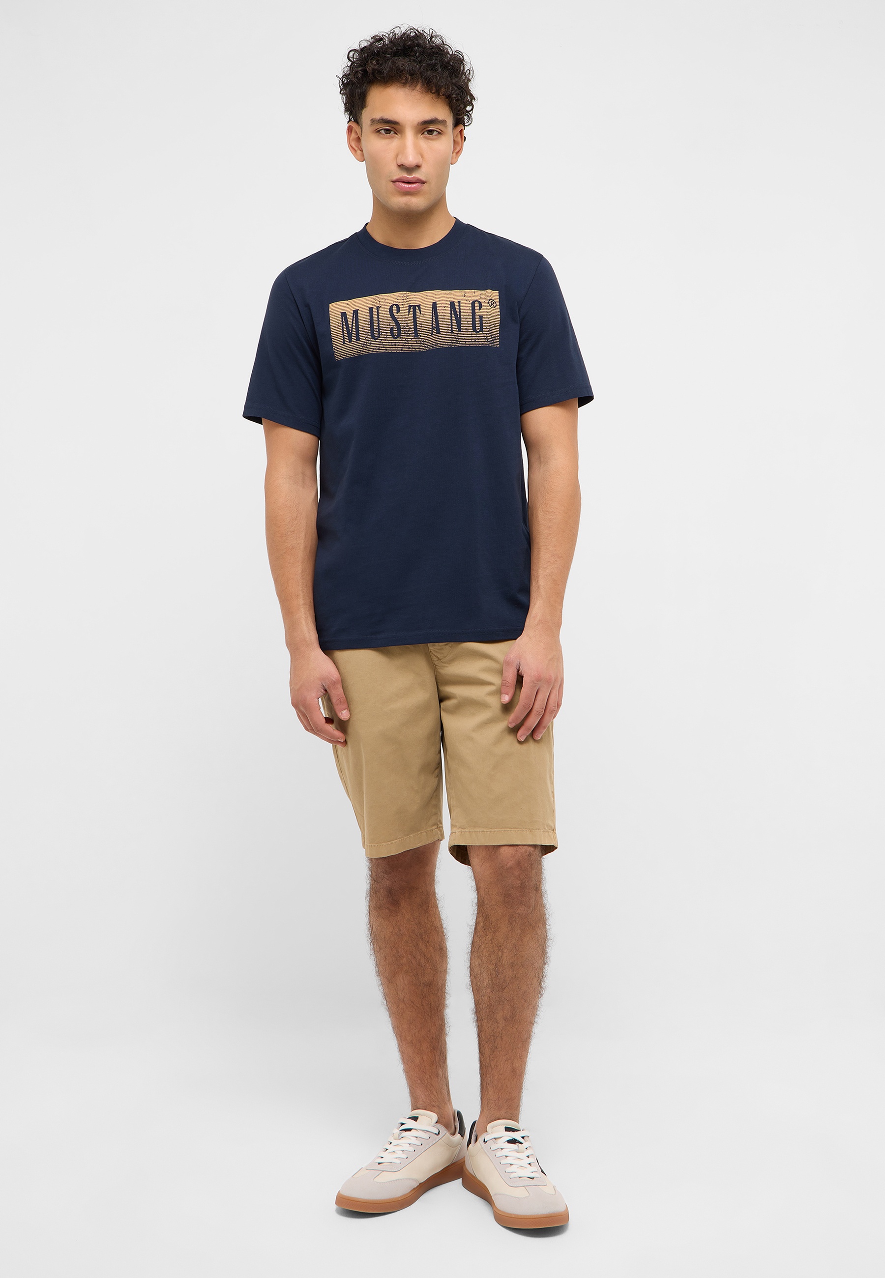 Kurze Hose, T-shirt, Junge, Person, Jugendlich