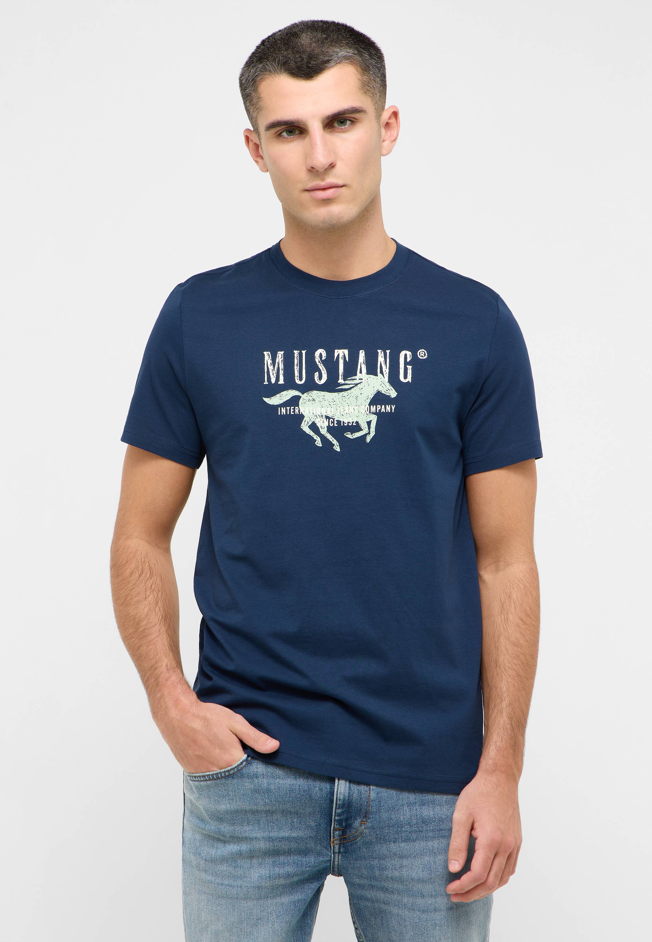 Bekleidung, T-shirt, Hemd, Person