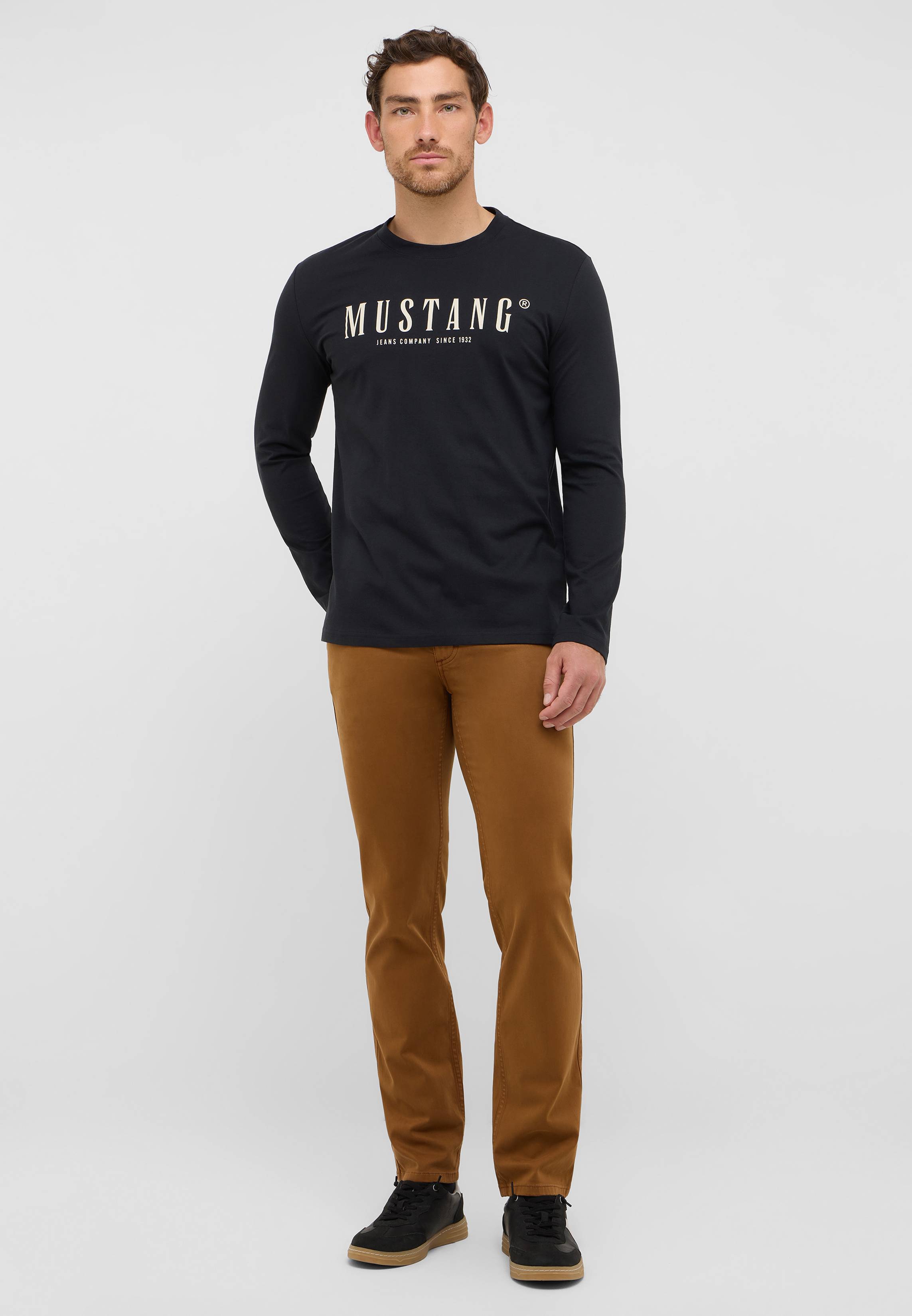 Langarm, Hosen, Erwachsener, Mann, Person