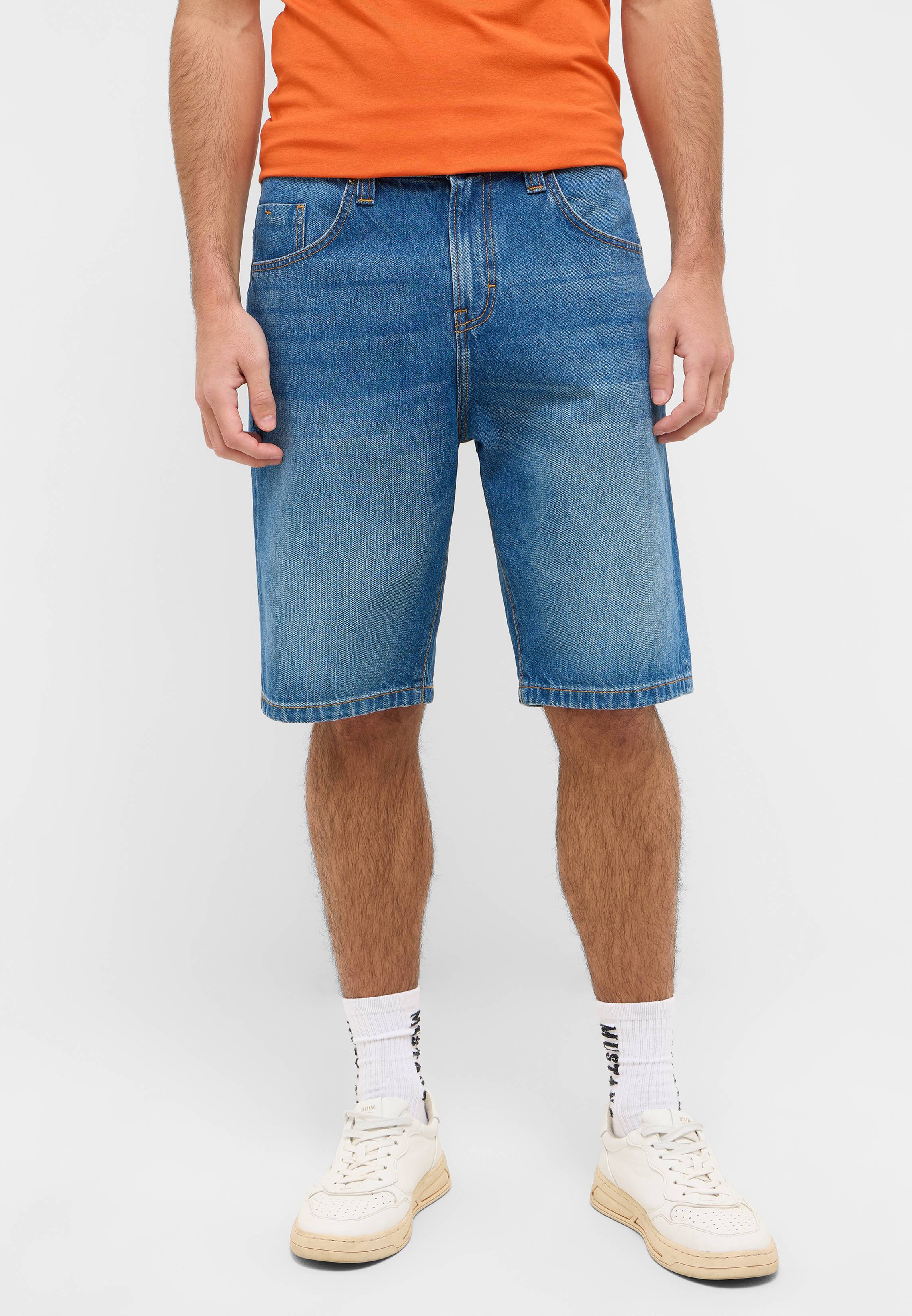 Bekleidung, Kurze Hosen, Hosen, Person