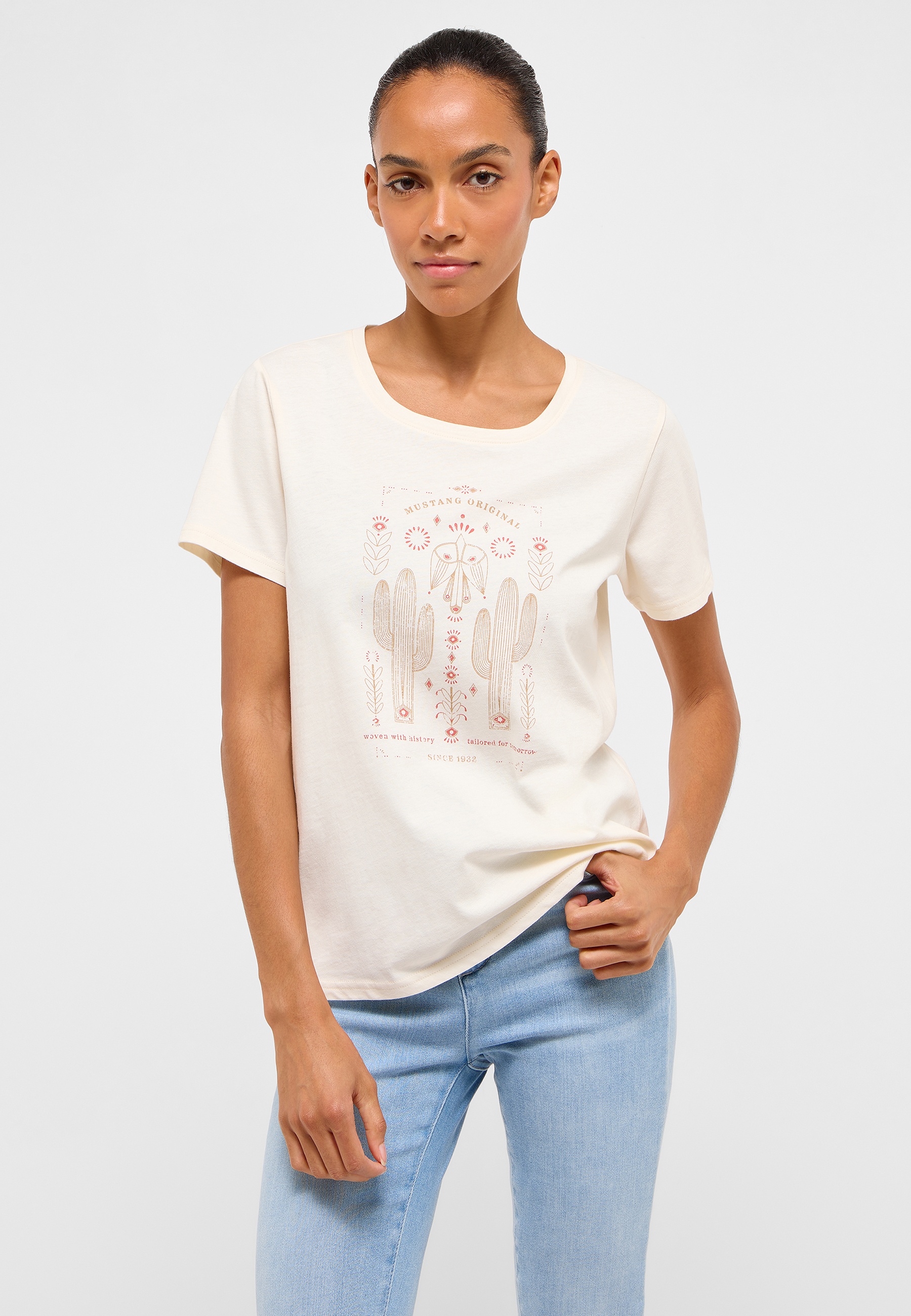 Bekleidung, T-shirt, Jeans, Person, Gesicht