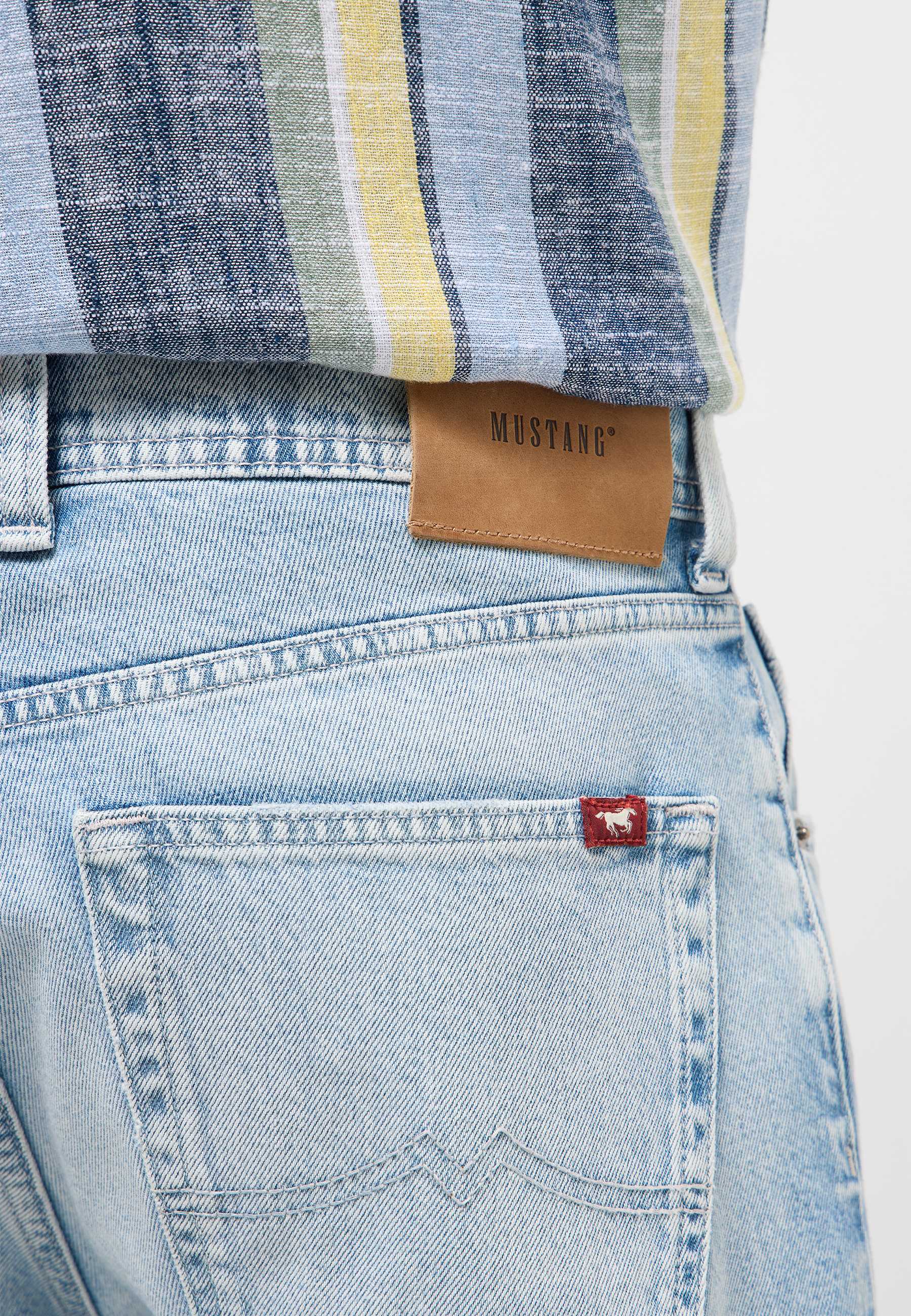 jeans, helle Waschung, Denim, Gesäßtasche, Lederlabel