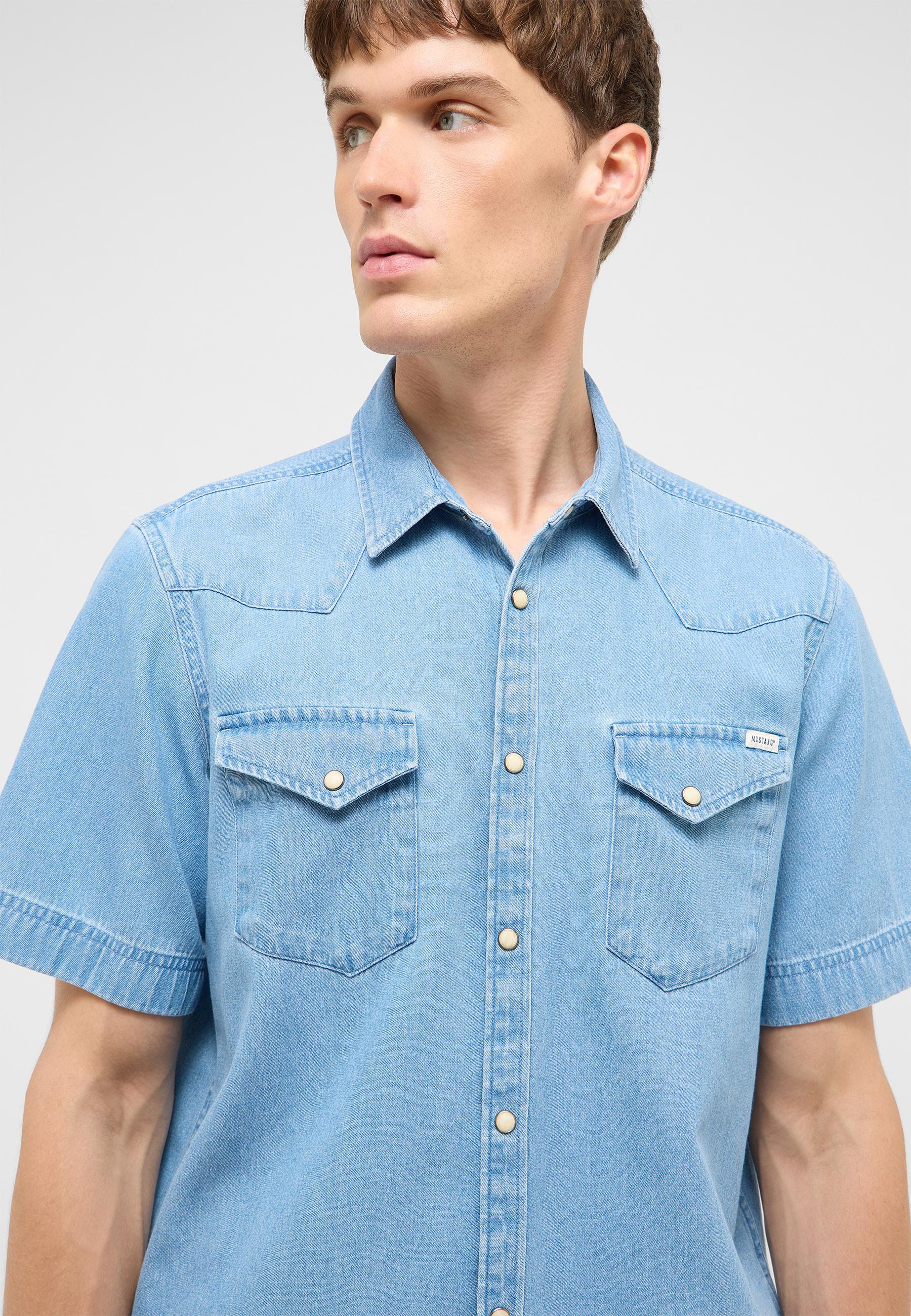 Denim Shirt, Kurze Ärmel, Zwei Brusttaschen, Knopfleiste, Hellblaues Waschung