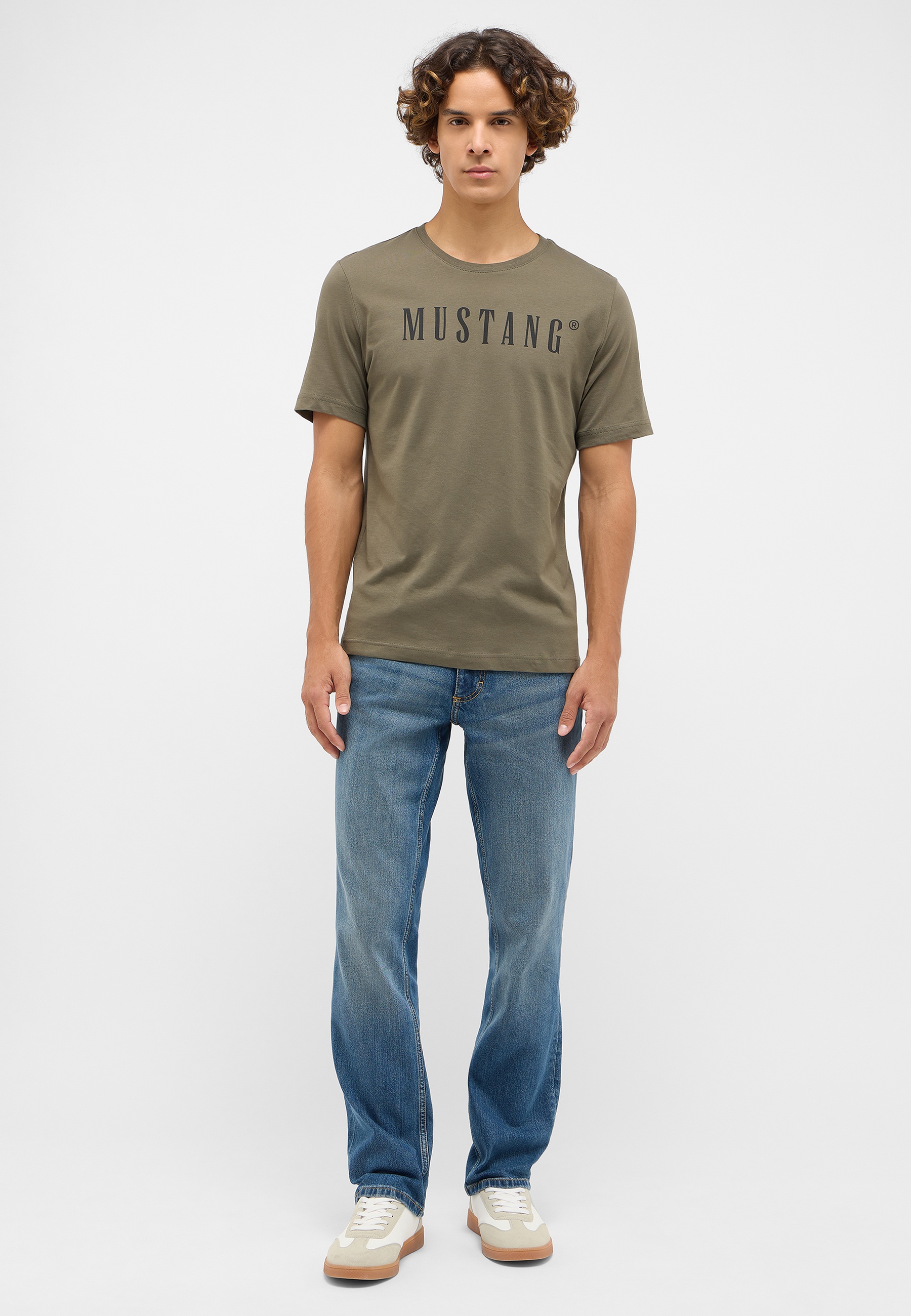 Bekleidung, T-shirt, Hosen, Person