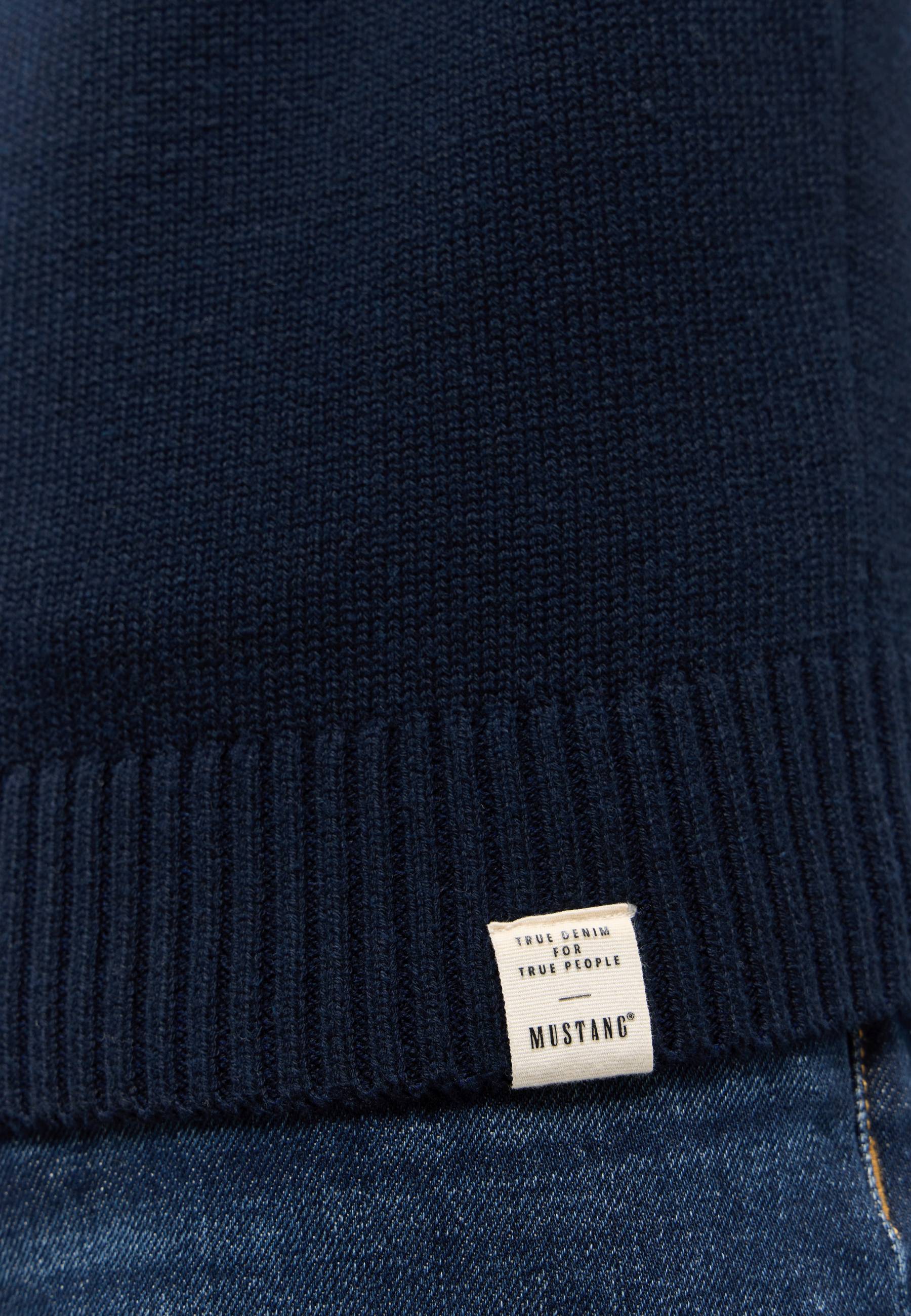 Hosen, Hut, Mütze, Pullover, Jeanshose