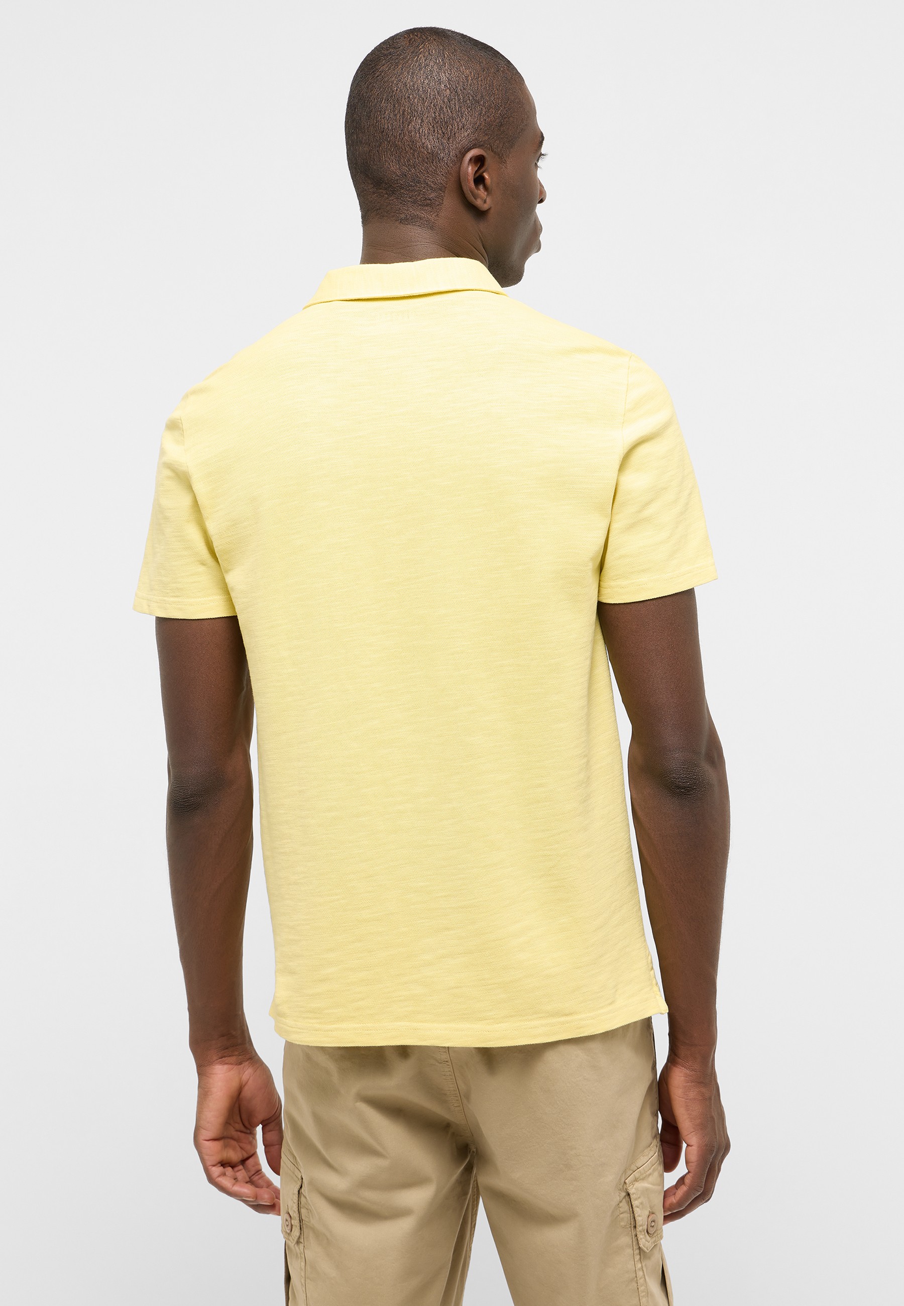 Polohemd, kurzarm, gelb, leichte Strickware, Rückansicht