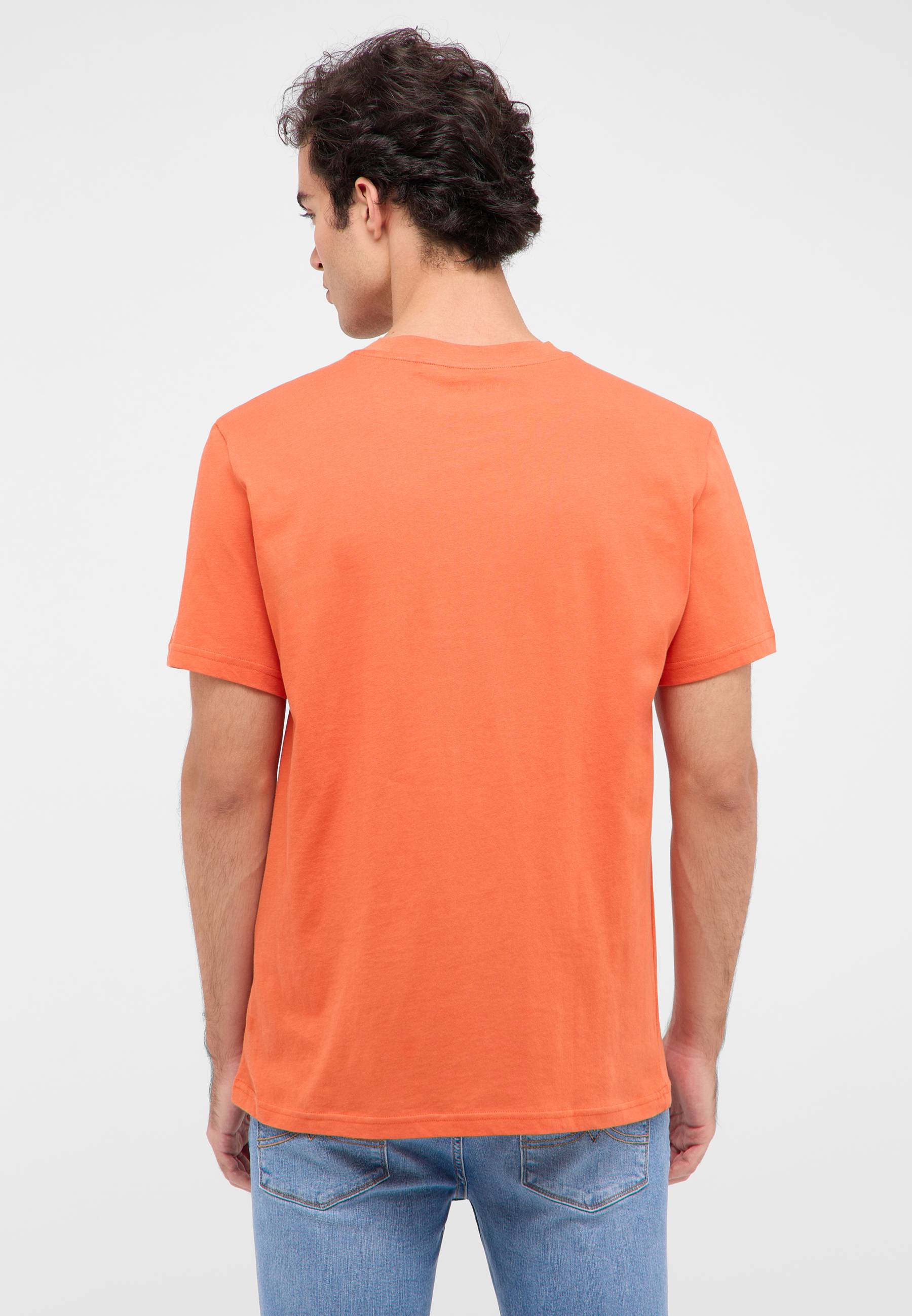 Bekleidung, T-shirt, Person, Jeans, Hosen