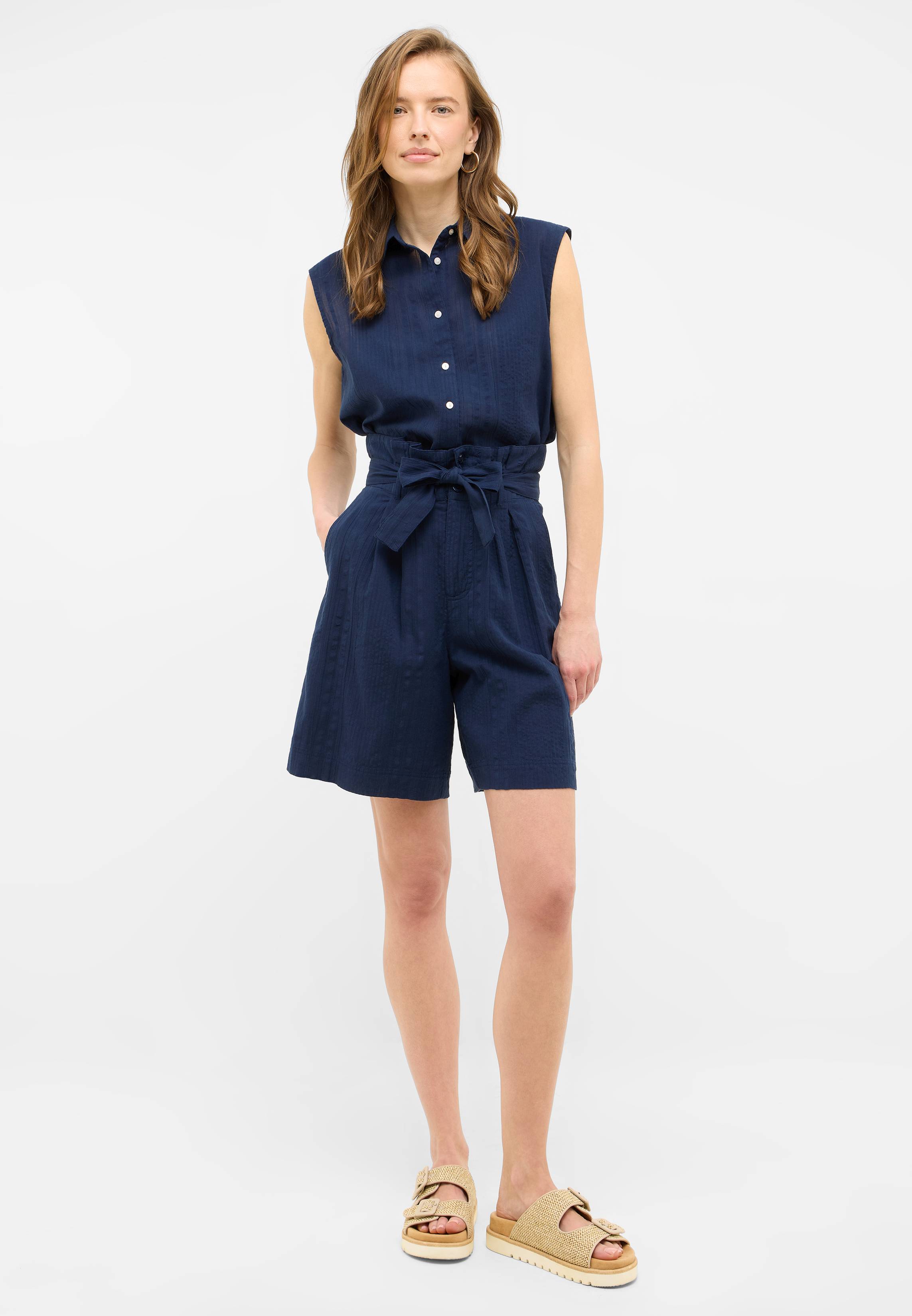 Bekleidung, Kurze Hosen, Schuhwerk, Sandale, Kleid