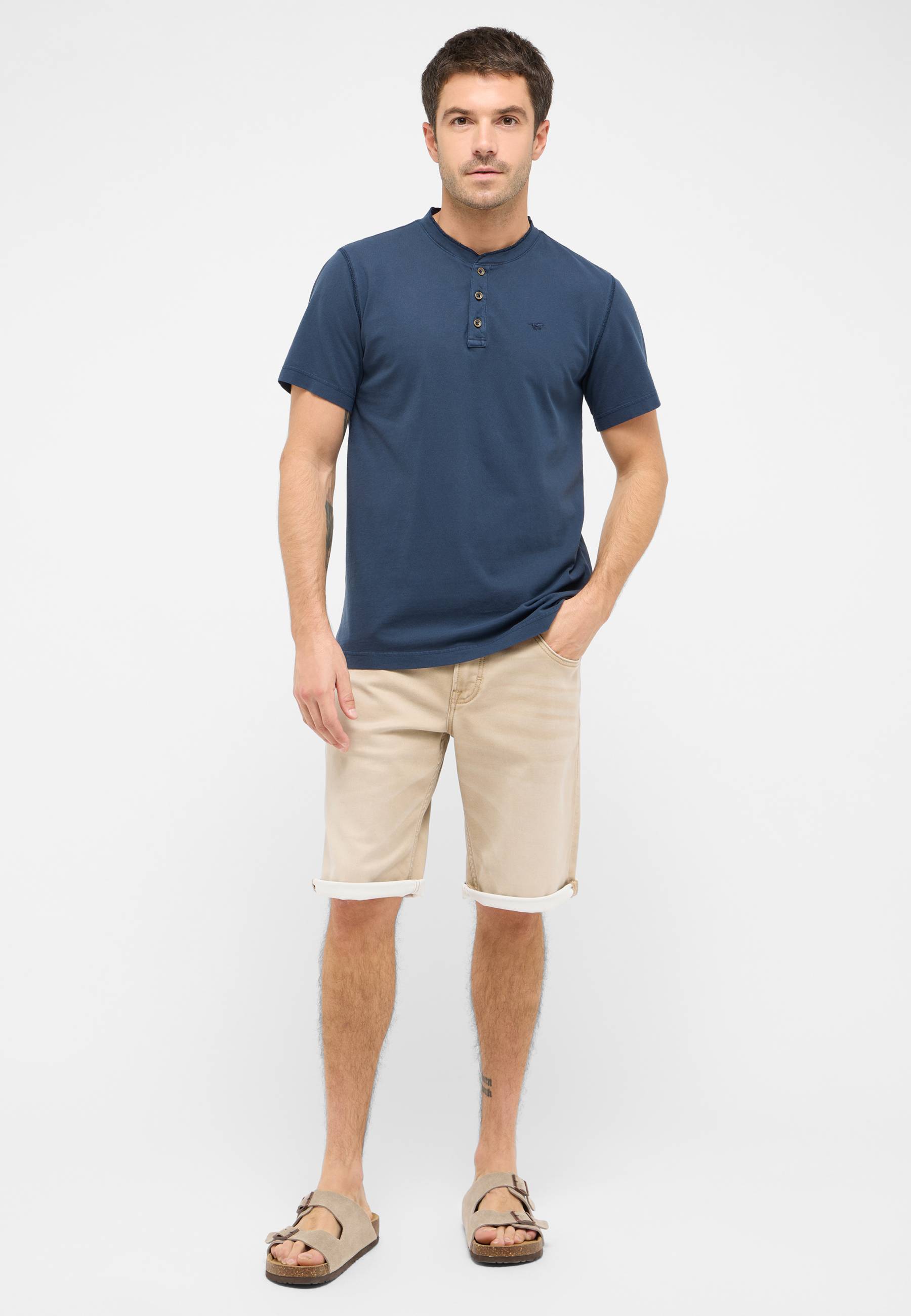 Kurze Hose, T-shirt, Sandale, Mann, Person