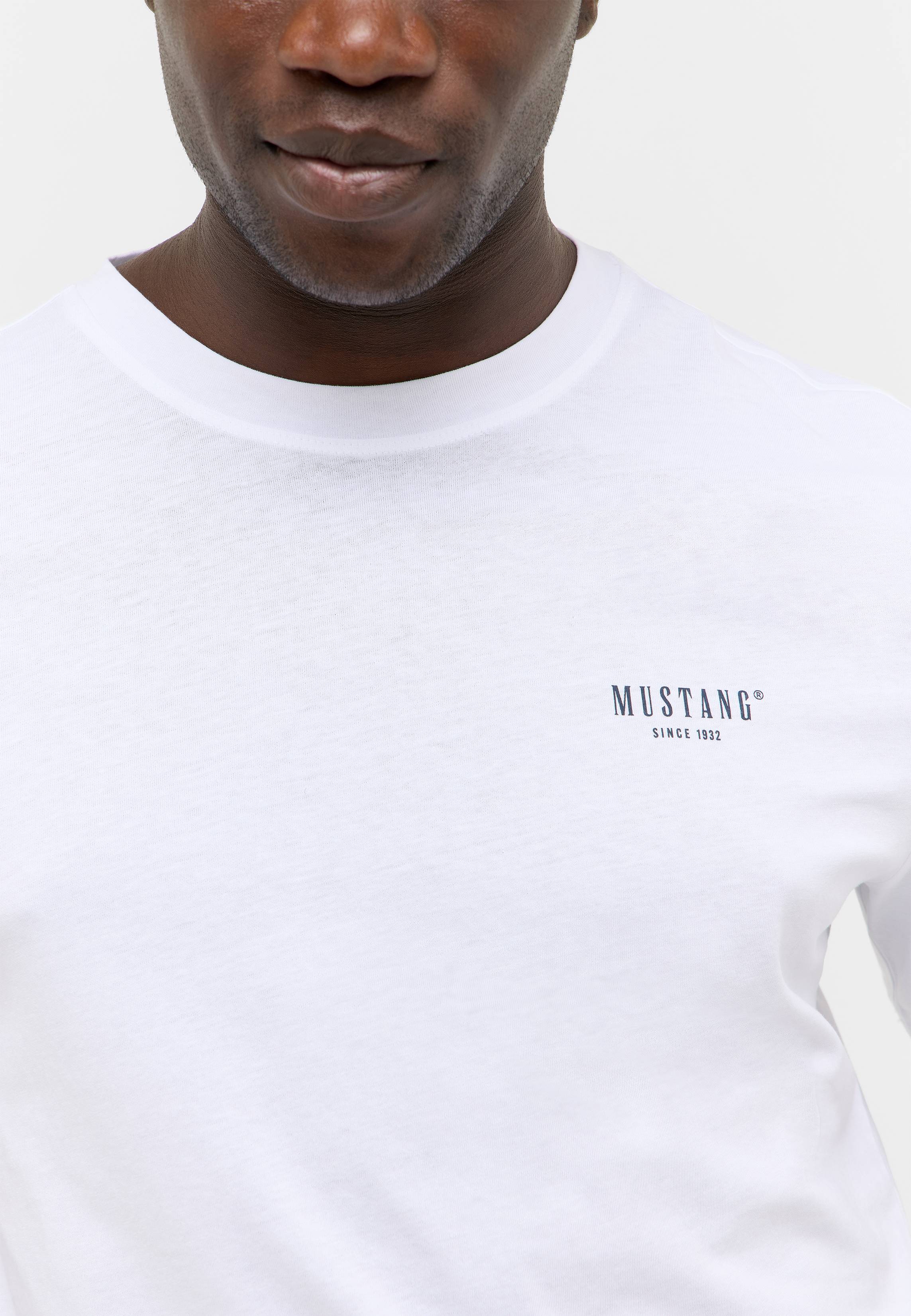 Bekleidung, T-shirt, Langarm, Ärmel