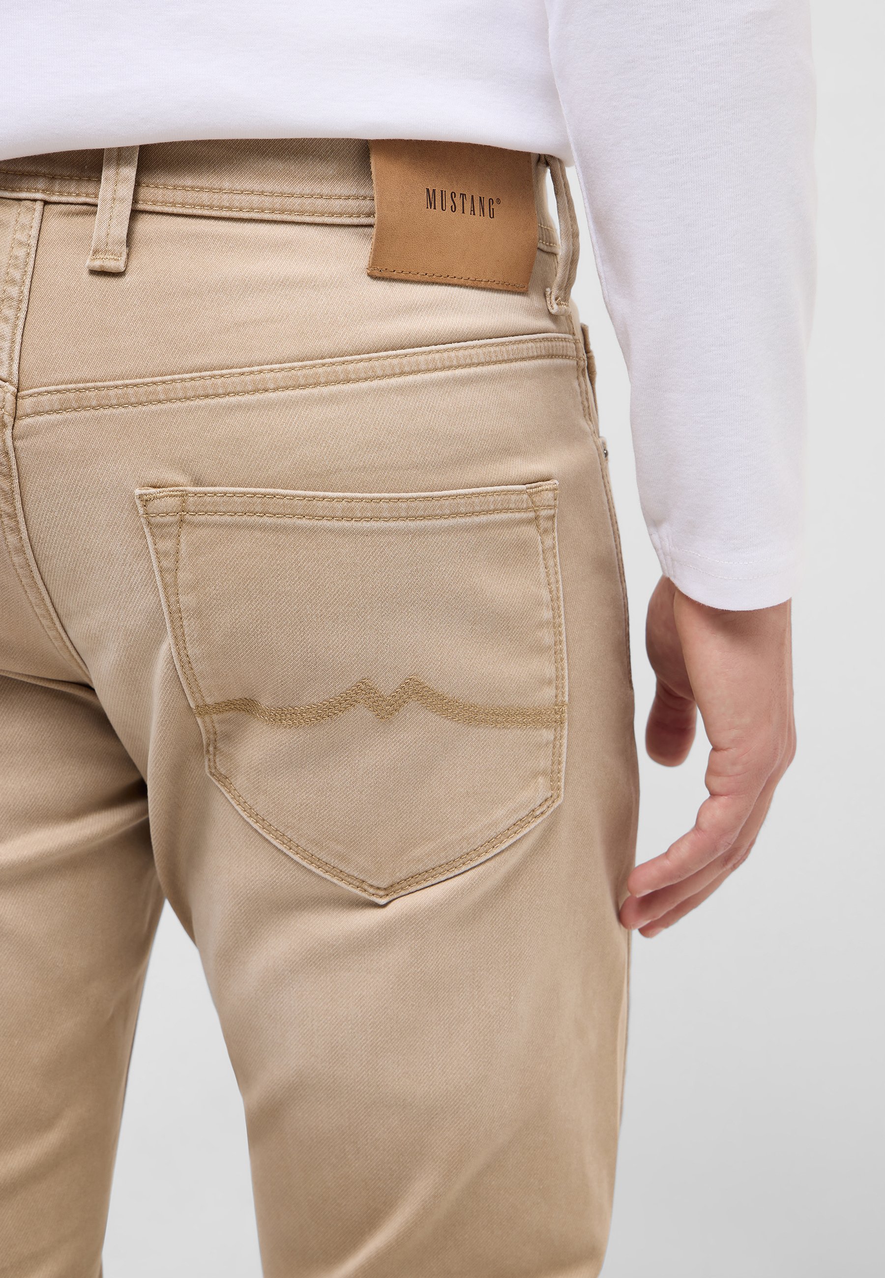 Hosen, Khaki, Erwachsener, Mann, Person