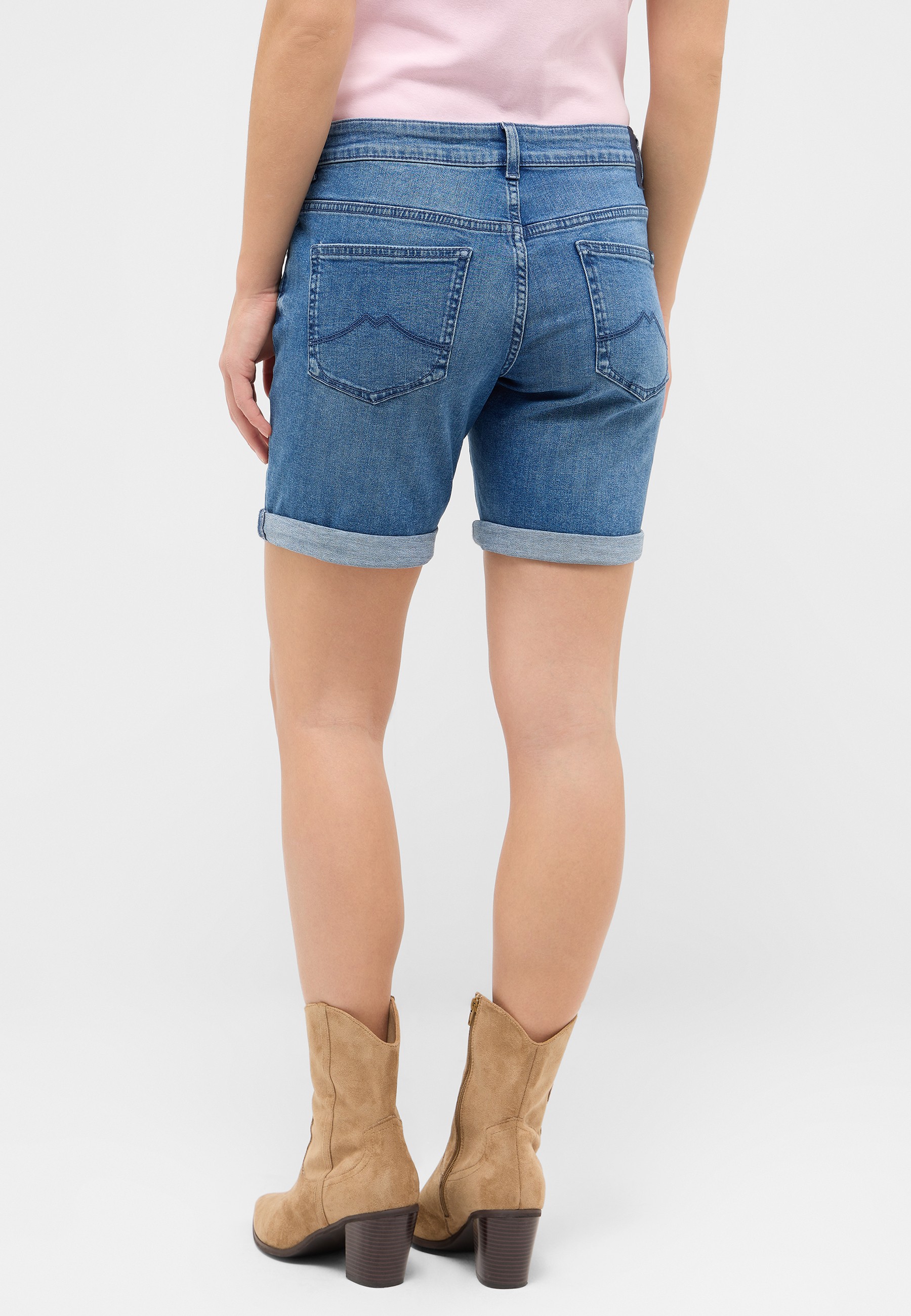 jeansshorts, denim, back pockets, rolled cuffs, light blue