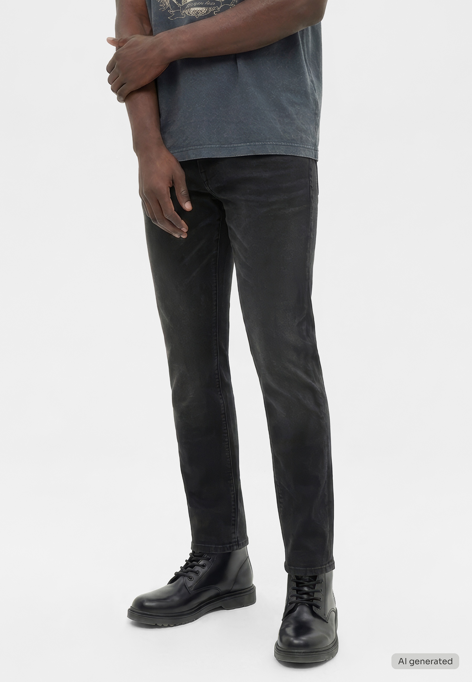 Herrenjeans, Schwarzer Denim, Slim Fit, Verwaschene Optik, T-Shirt