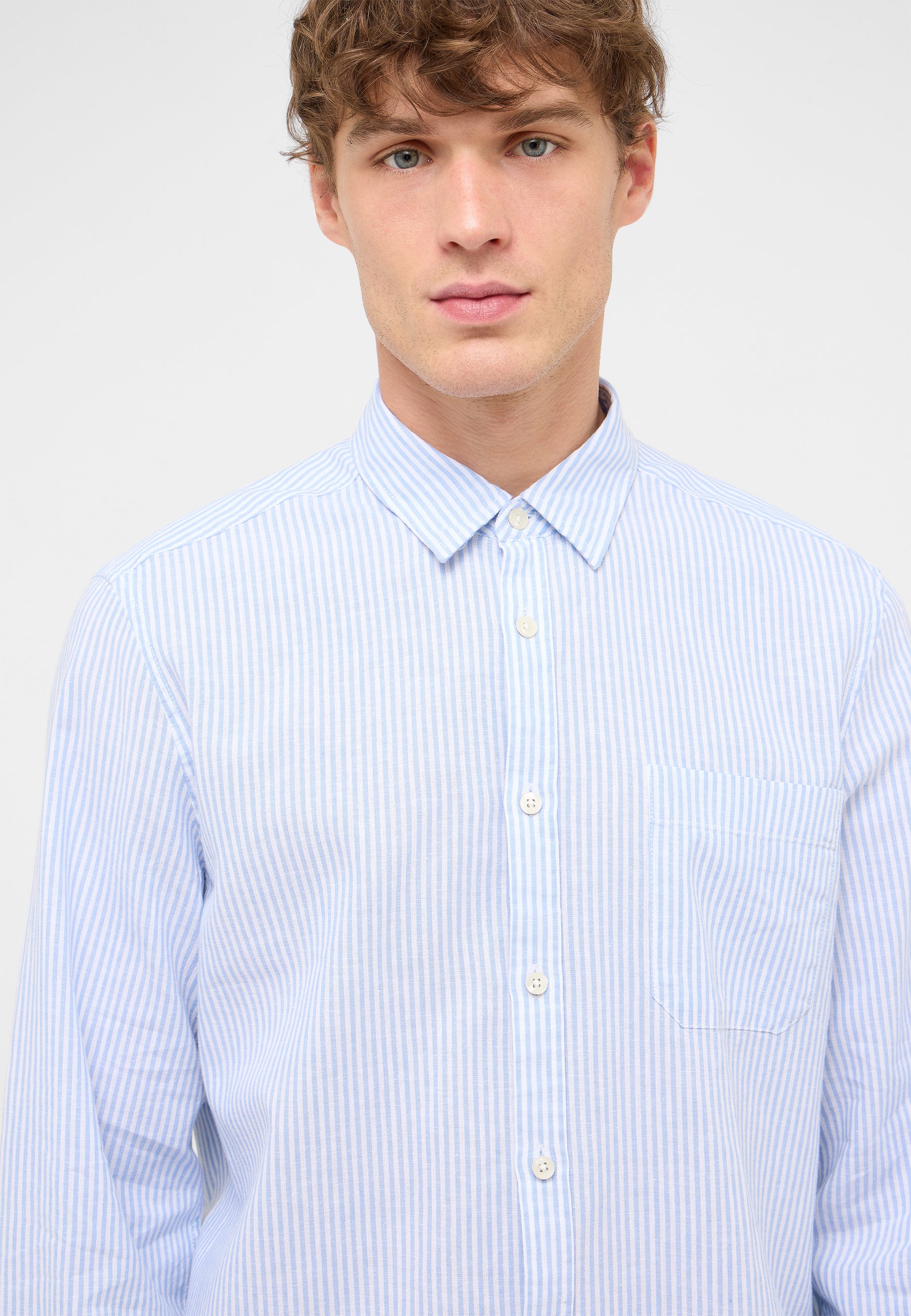 shirt, gestreift, hellblau, Knöpfschluss, Brusttasche