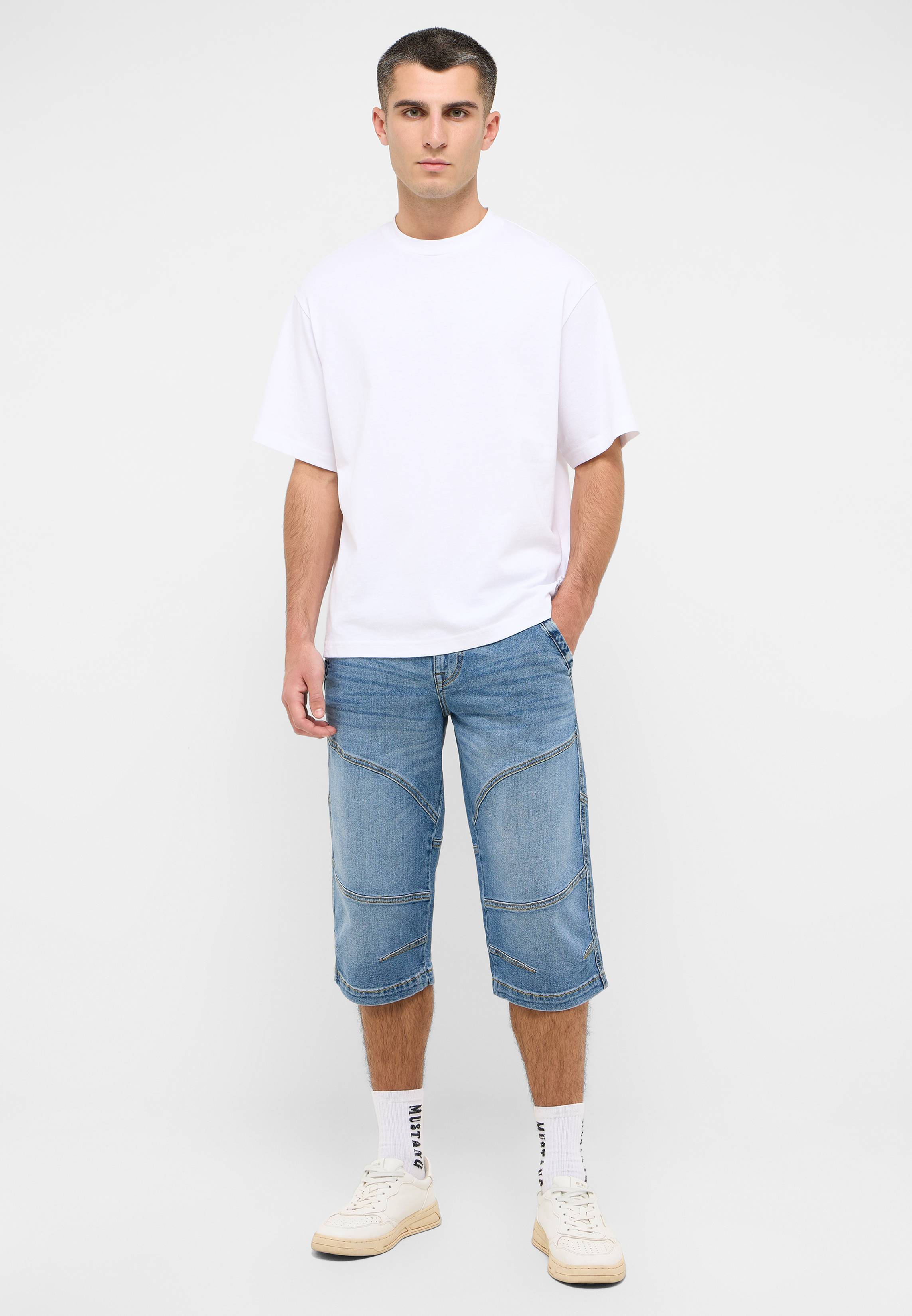 Hosen, Kurze Hosen, Jeanshose, Mann, Person