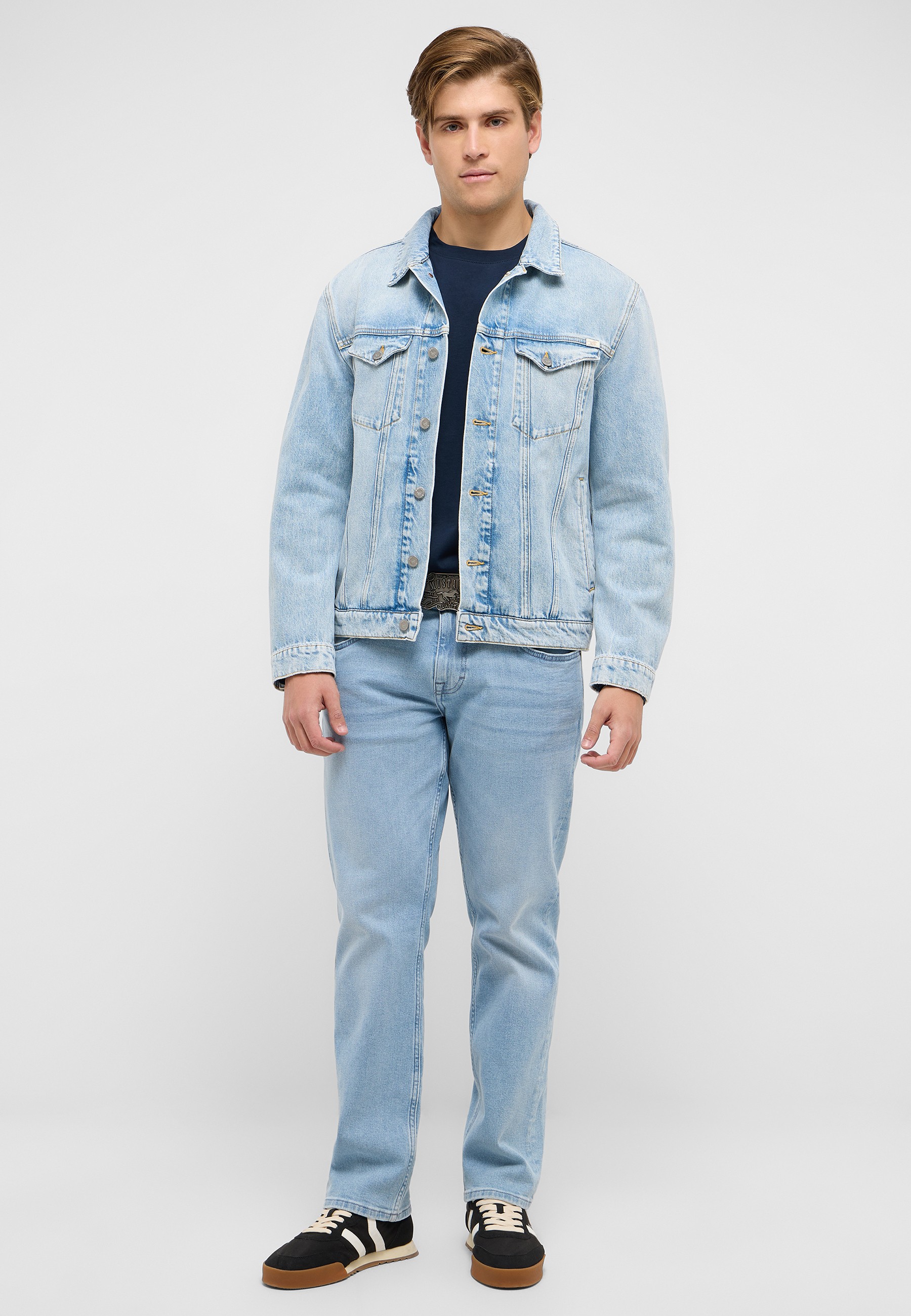 Hosen, Weste, Jeans, Jacke, Person