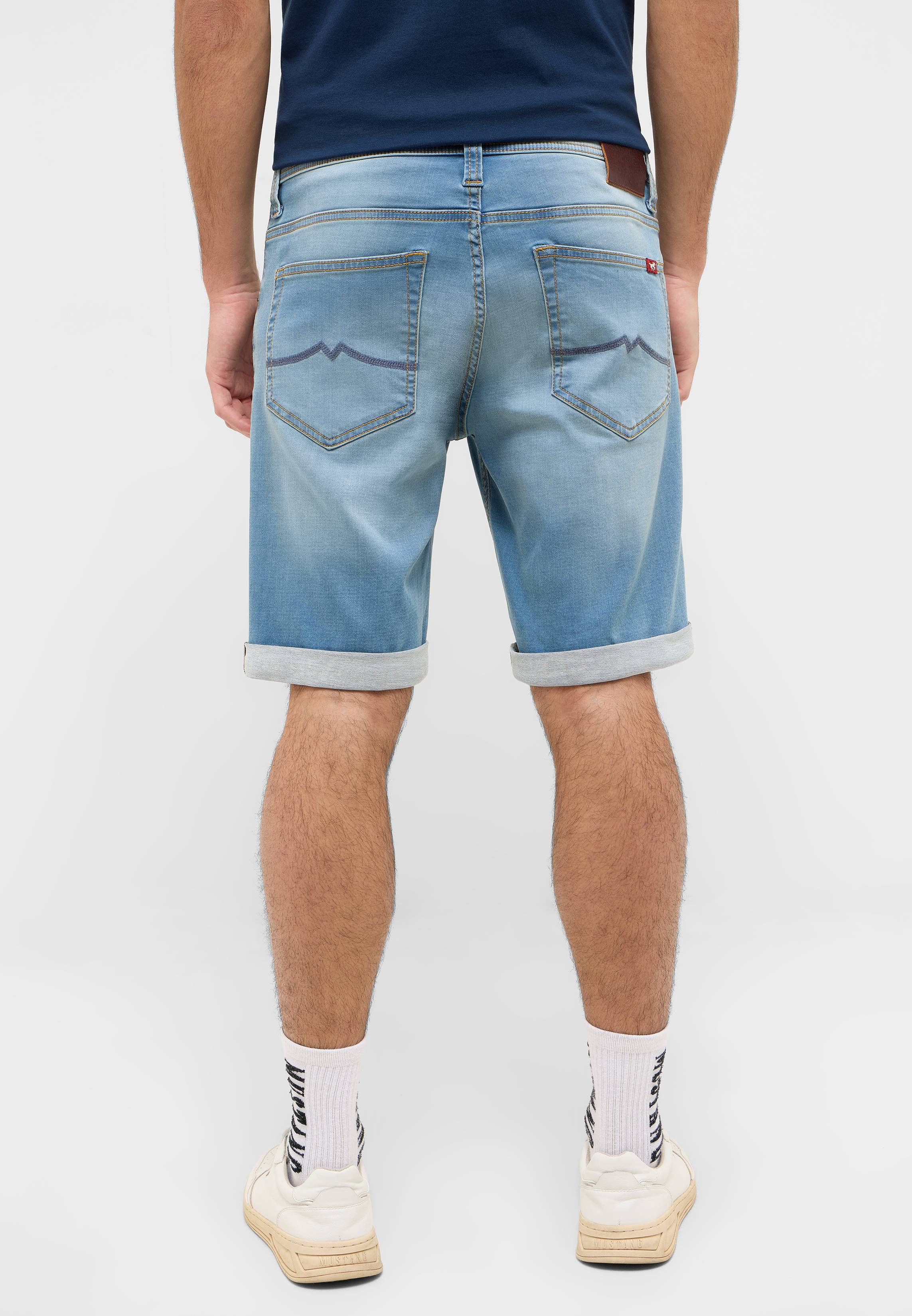 Bekleidung, Kurze Hosen, Hosen