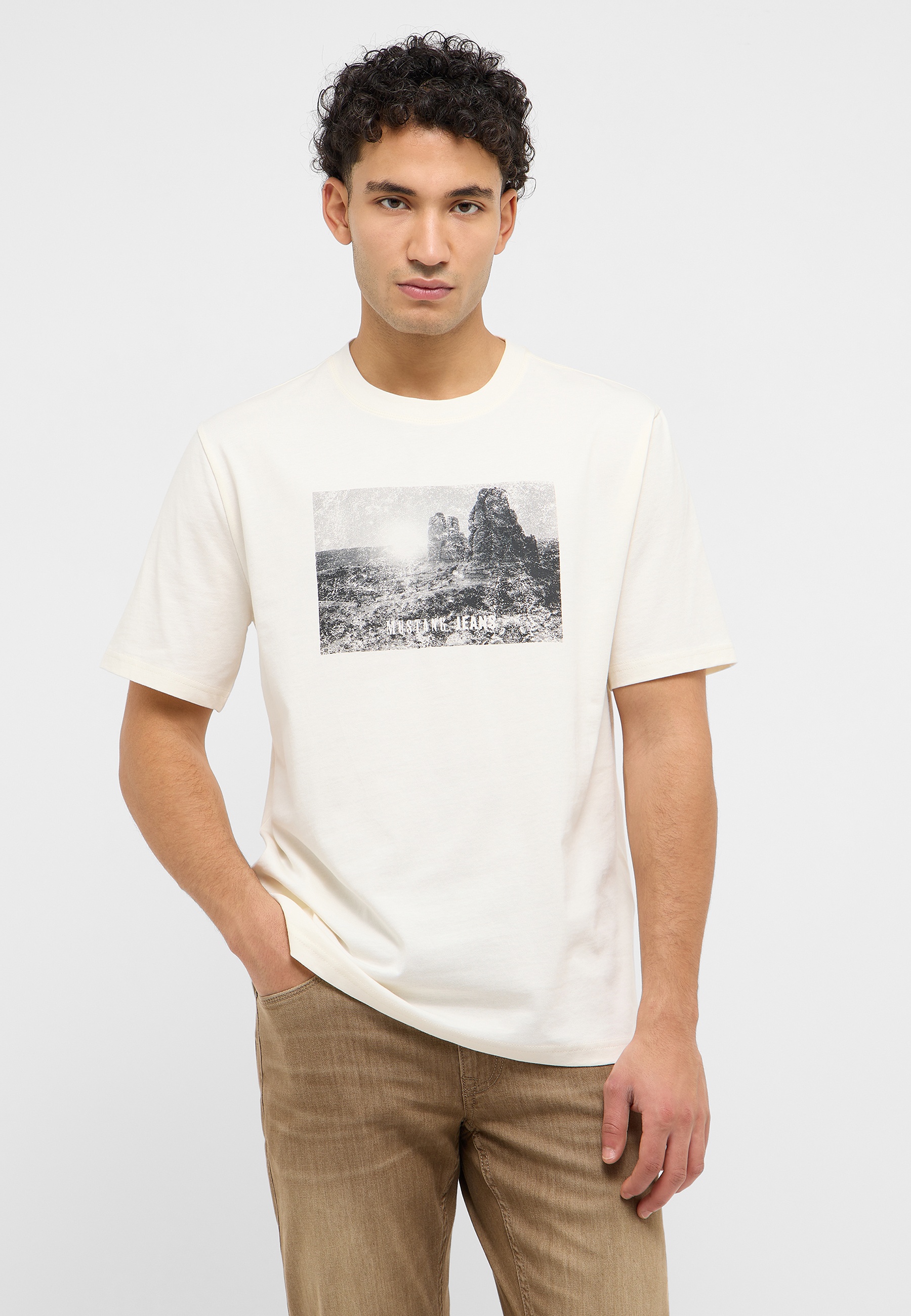 Bekleidung, T-shirt, Person, Hemd, Gesicht
