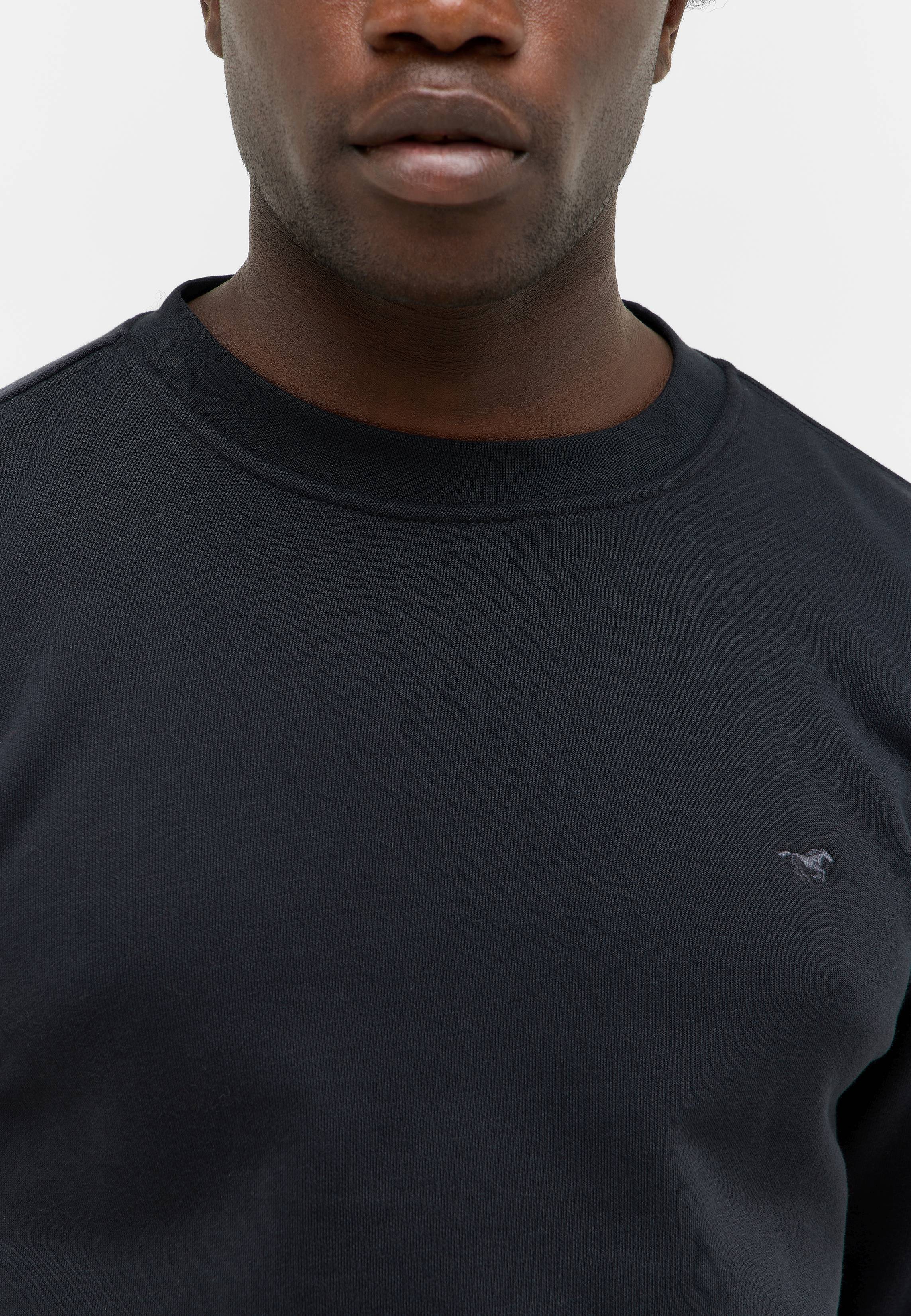 T-shirt, Langarm, Erwachsener, Mann, Person