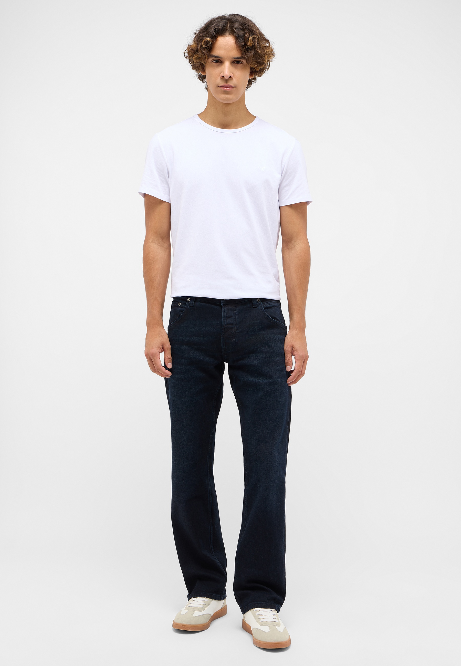 Bekleidung, Hosen, T-shirt, Person