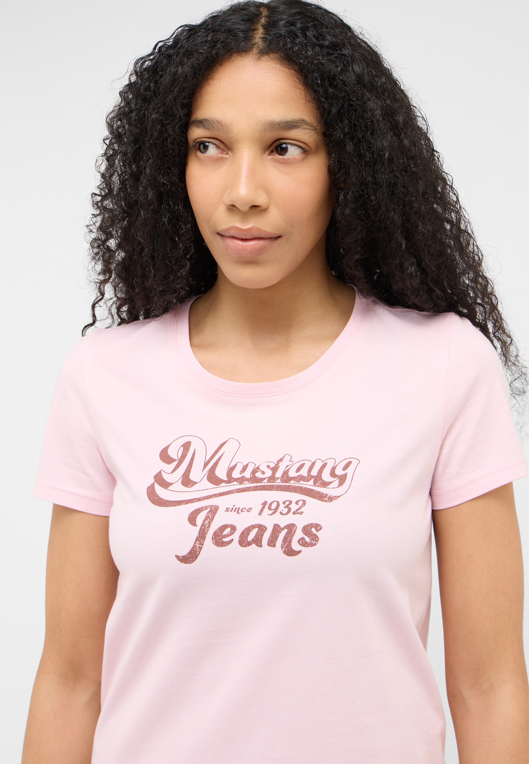 t shirt, pink, graphic, short sleeve, mustang jeans style