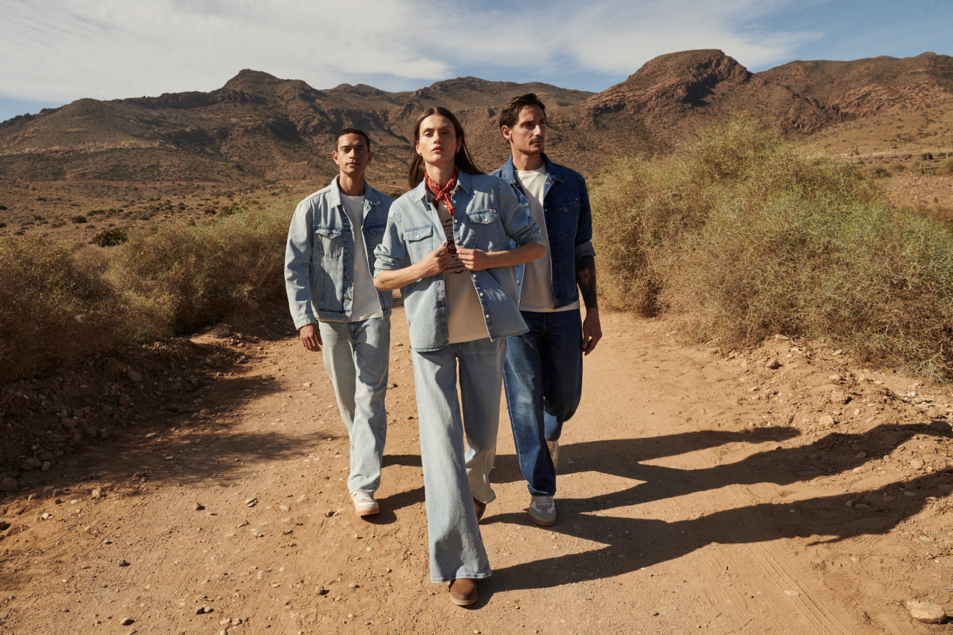 Hosen, Jeans, Person, Lächeln, Mann, Hosen, Jeans, Person, Lächeln, Mann